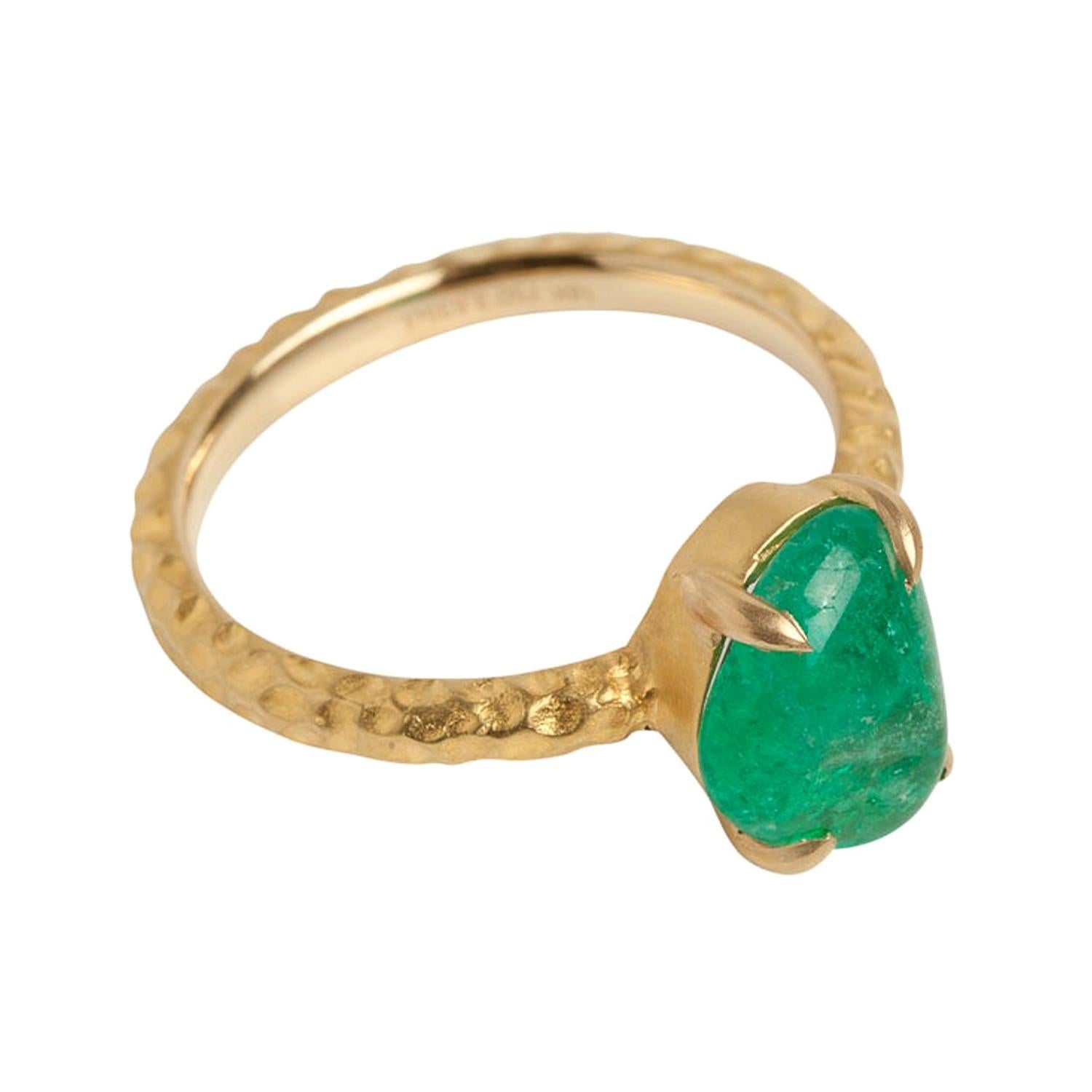 Muzo Emerald Colombia Emerald 18K Yellow Gold Cocktail Ring