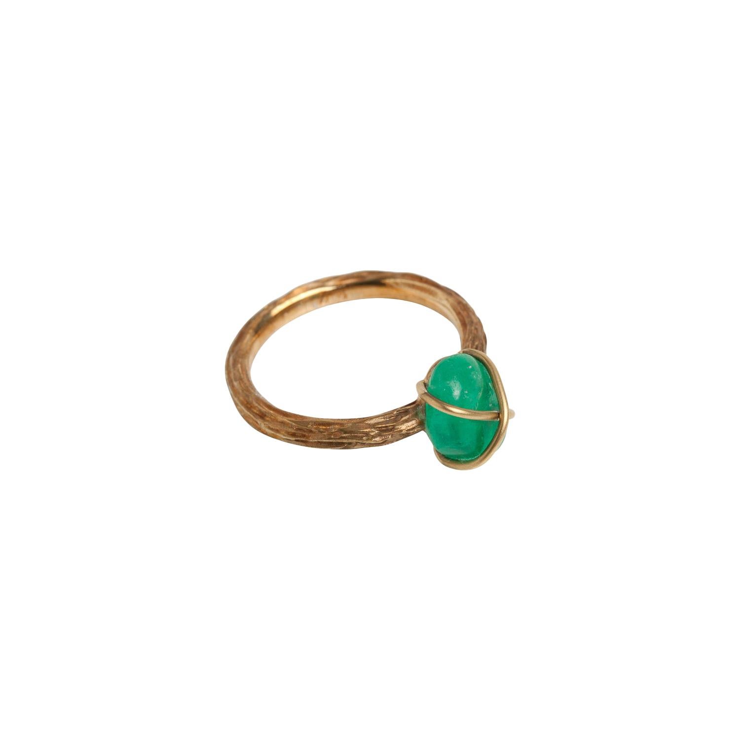 Muzo Emerald Colombia Emerald 18 Karat Yellow Gold Ring