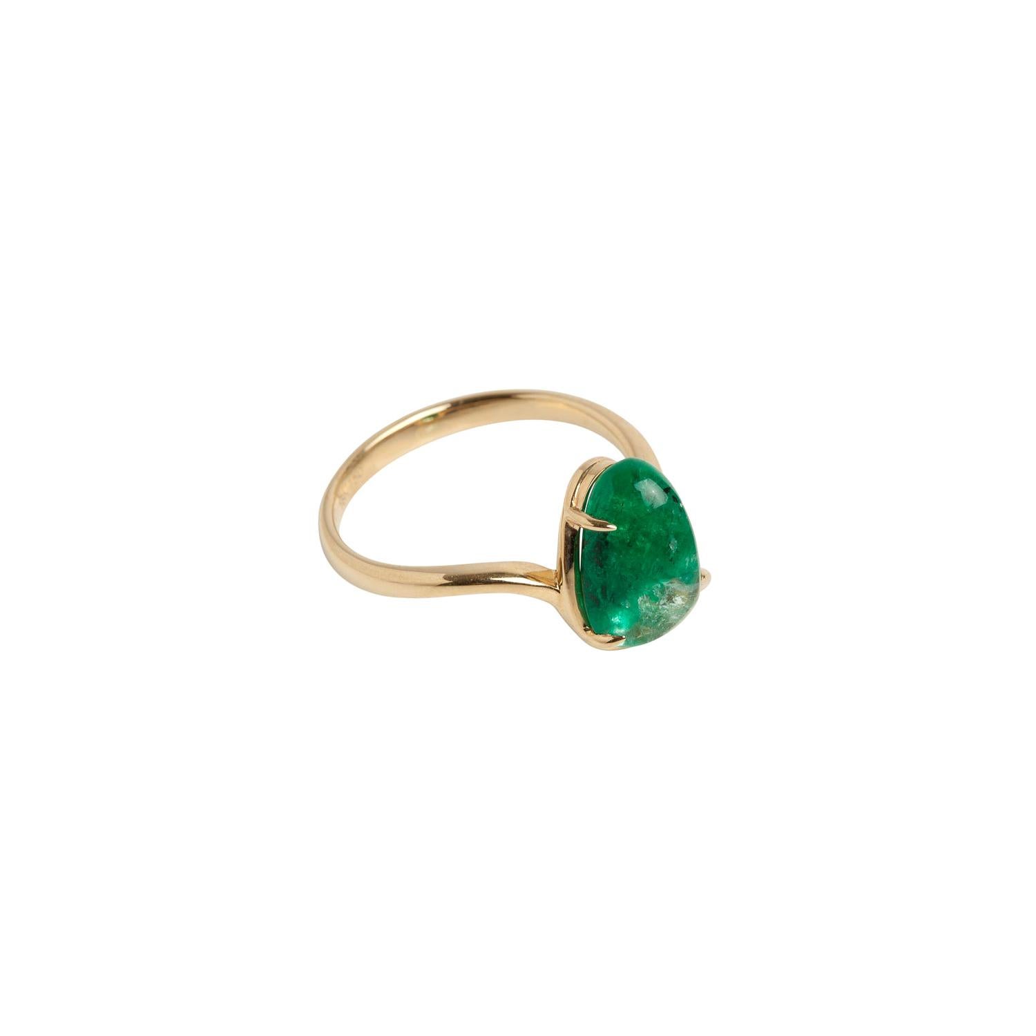 Muzo Emerald Colombia Emerald 18K Yellow Gold Ring