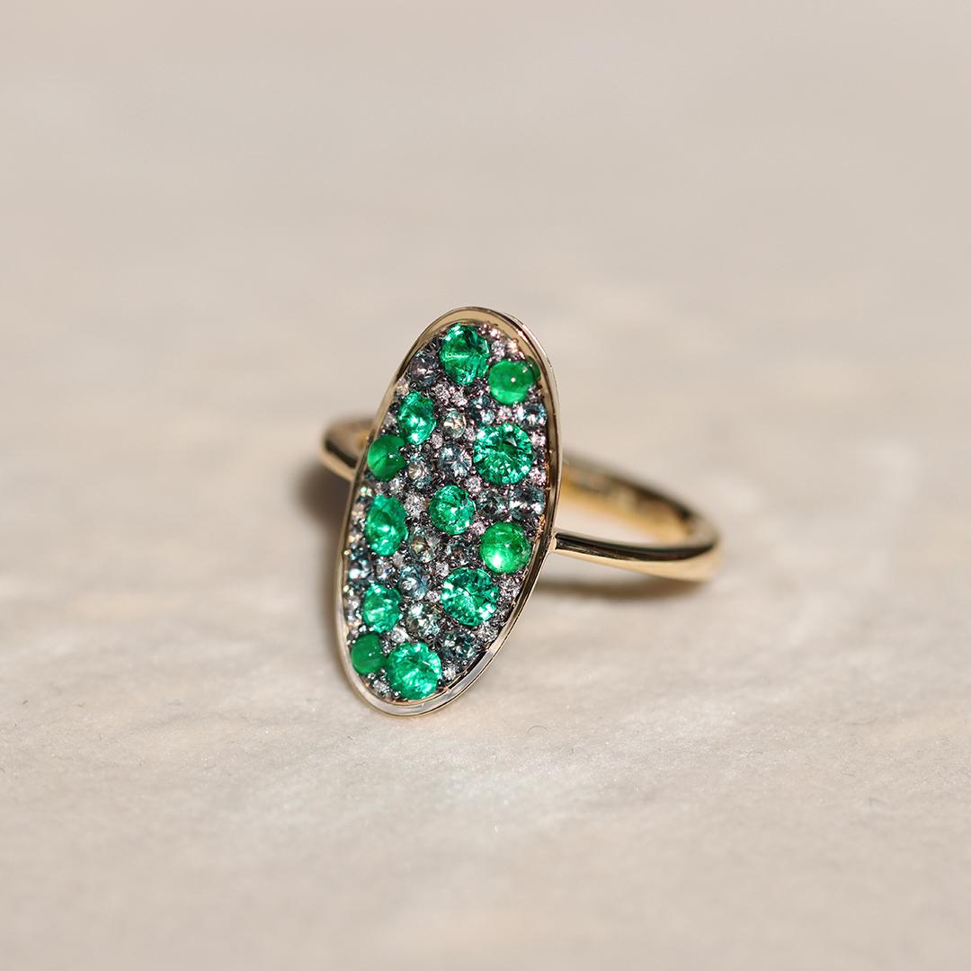 Muzo Emerald Colourchanging Alexandrite Diamond Pave Ring For Sale 4
