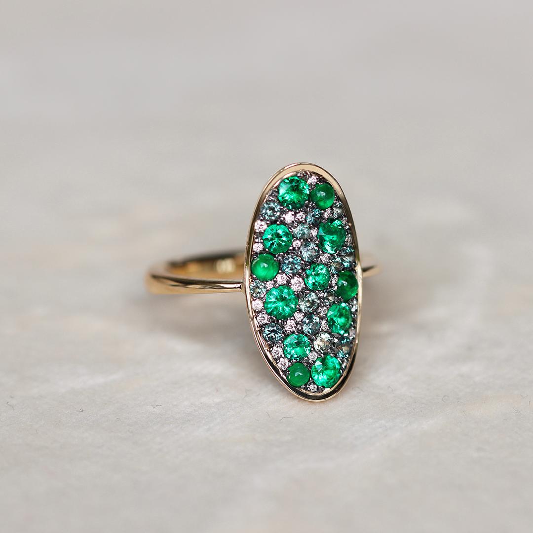 Contemporary Muzo Emerald Colourchanging Alexandrite Diamond Pave Ring For Sale