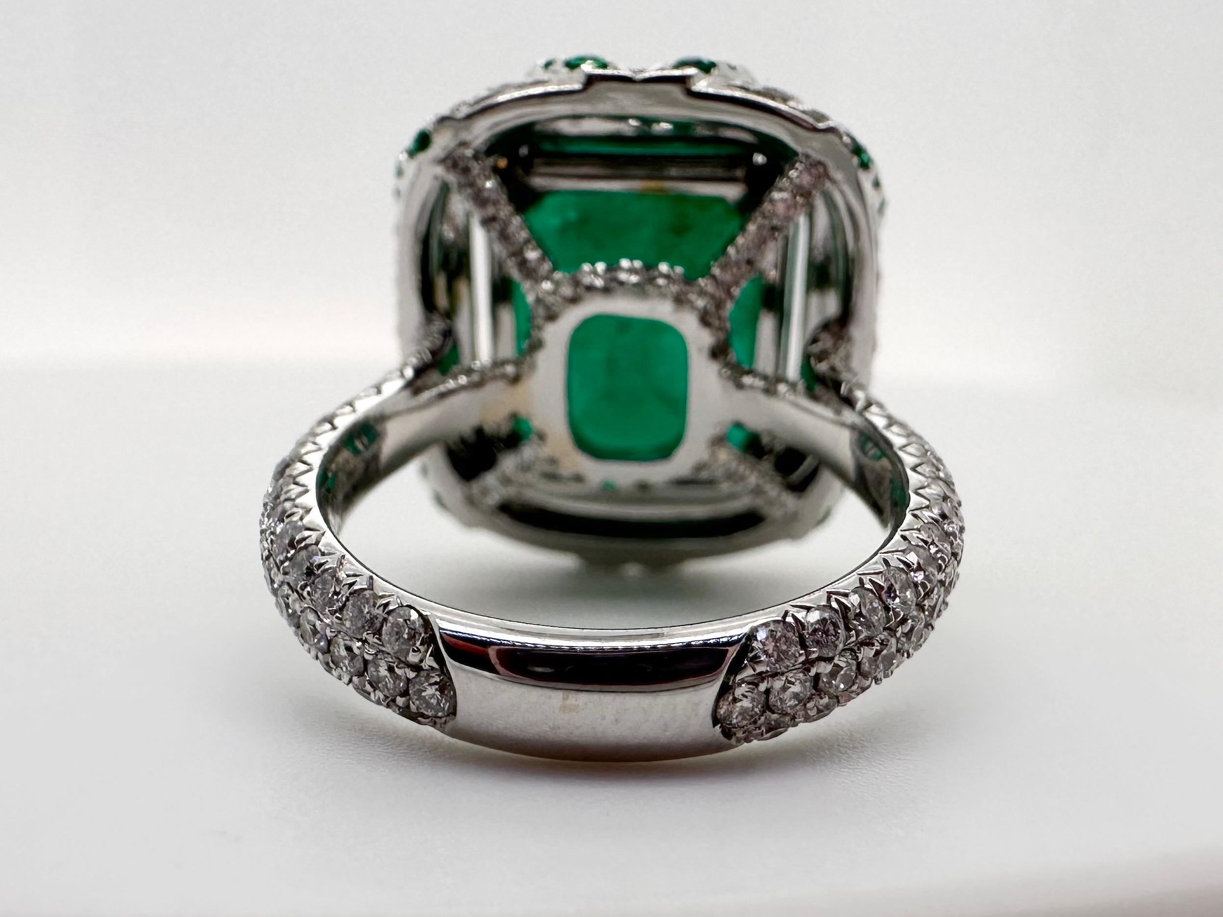 Muzo Emerald diamond ring 18KT RARE GRS certified Muzo green For Sale 4