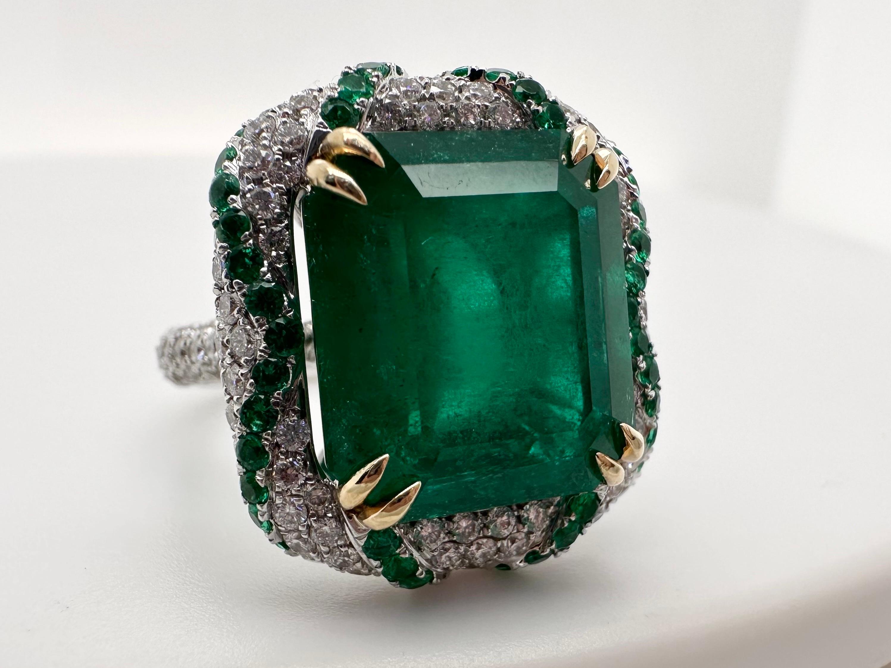 Bague Muzo en diamants et émeraude 18 carats certifiée GRS, RARE Muzo vert Neuf - En vente à Boca Raton, FL