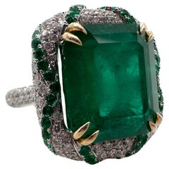 Muzo Emerald diamond ring 18KT RARE GRS certified Muzo green