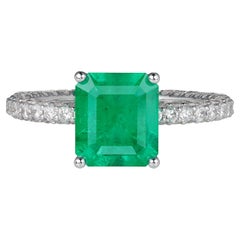 Muzo Grüner kolumbianischer Smaragd 2,19 Karat Ring mit Diamanten aus 18 Karat Weißgold