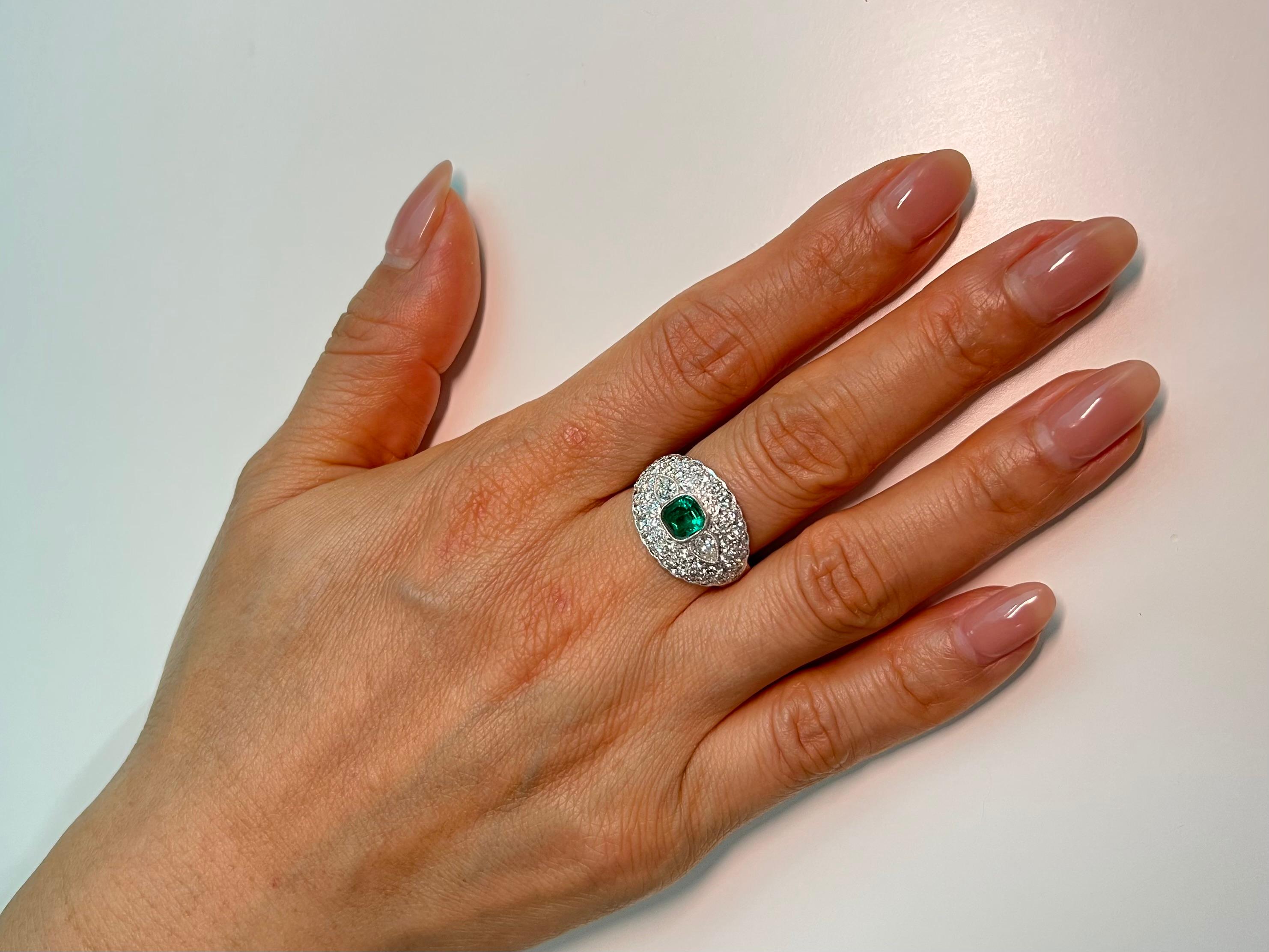 Women's Muzo Green Emerald & Diamond Ring, Vivid Green and Transparent For Sale