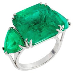 Muzo Old Mine 16.537 ct Emerald Ring