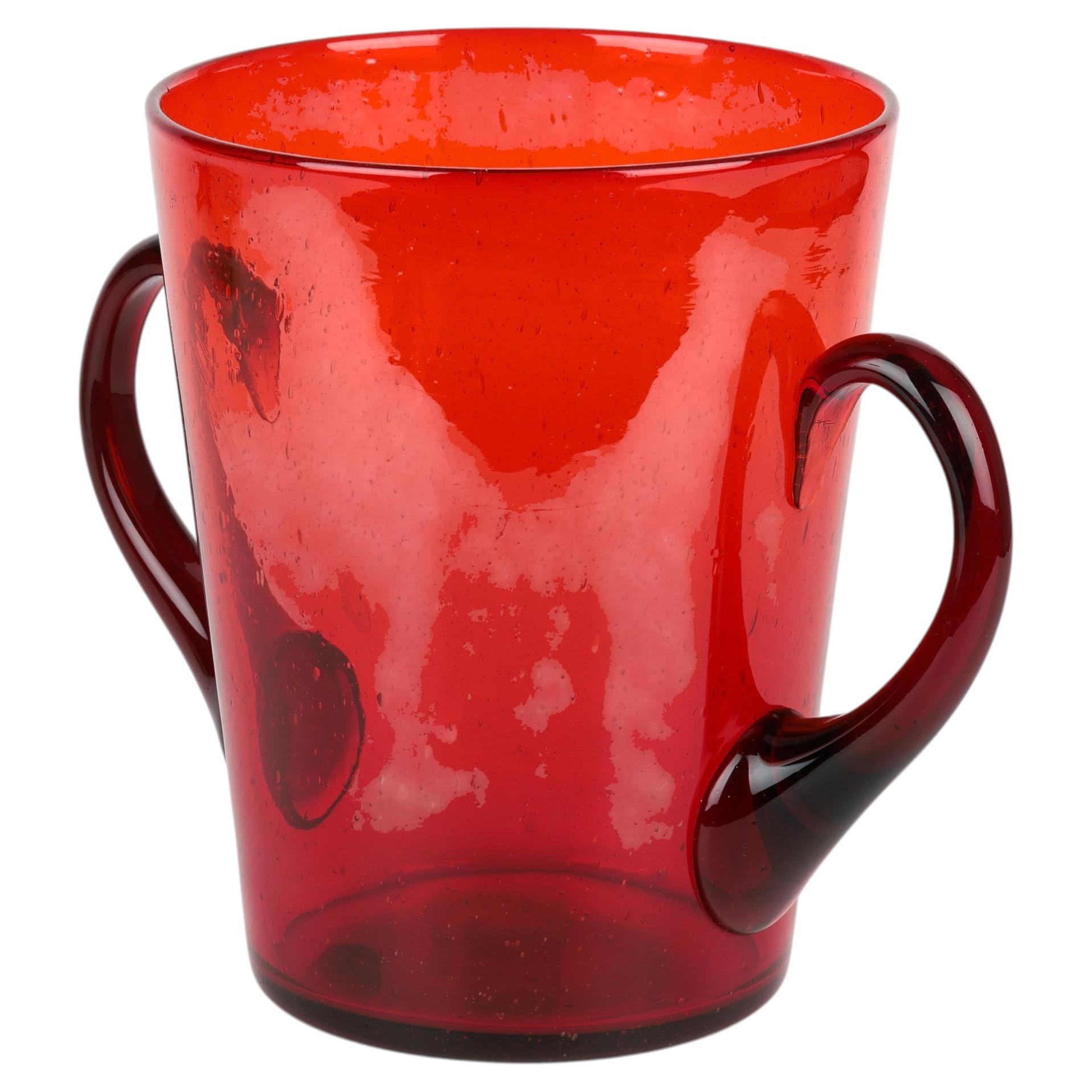 Vaso in vetro artistico attribuito a MVM Cappellin Murano, a forma conica con due manici in vendita
