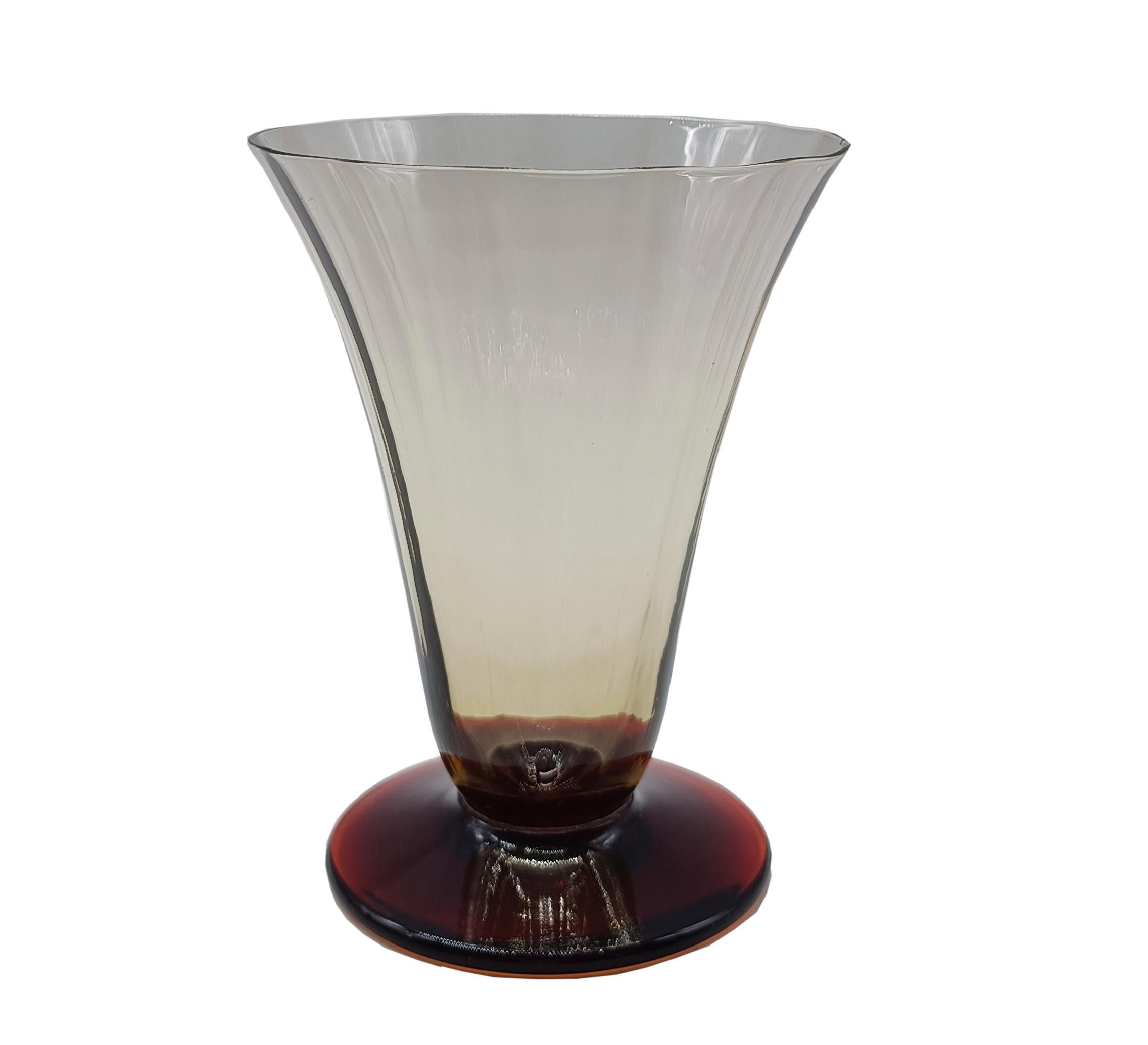 MVM Cappellin Set of 12 Art Deco' Murano Glass Goblets, Italy 1930s In Good Condition For Sale In Naples, IT