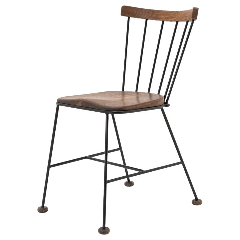 Silla Mw 01 Silla de inspiración retro en madera de nogal perfilada y estructura de acero macizo