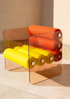 MW01 Sessel im modernen Stil für den Außenbereich mit transparenten Platten.