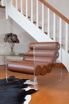 Poltrona MW02 in stile Bauhaus con seduta in pelle vegana marrone, del designer MW