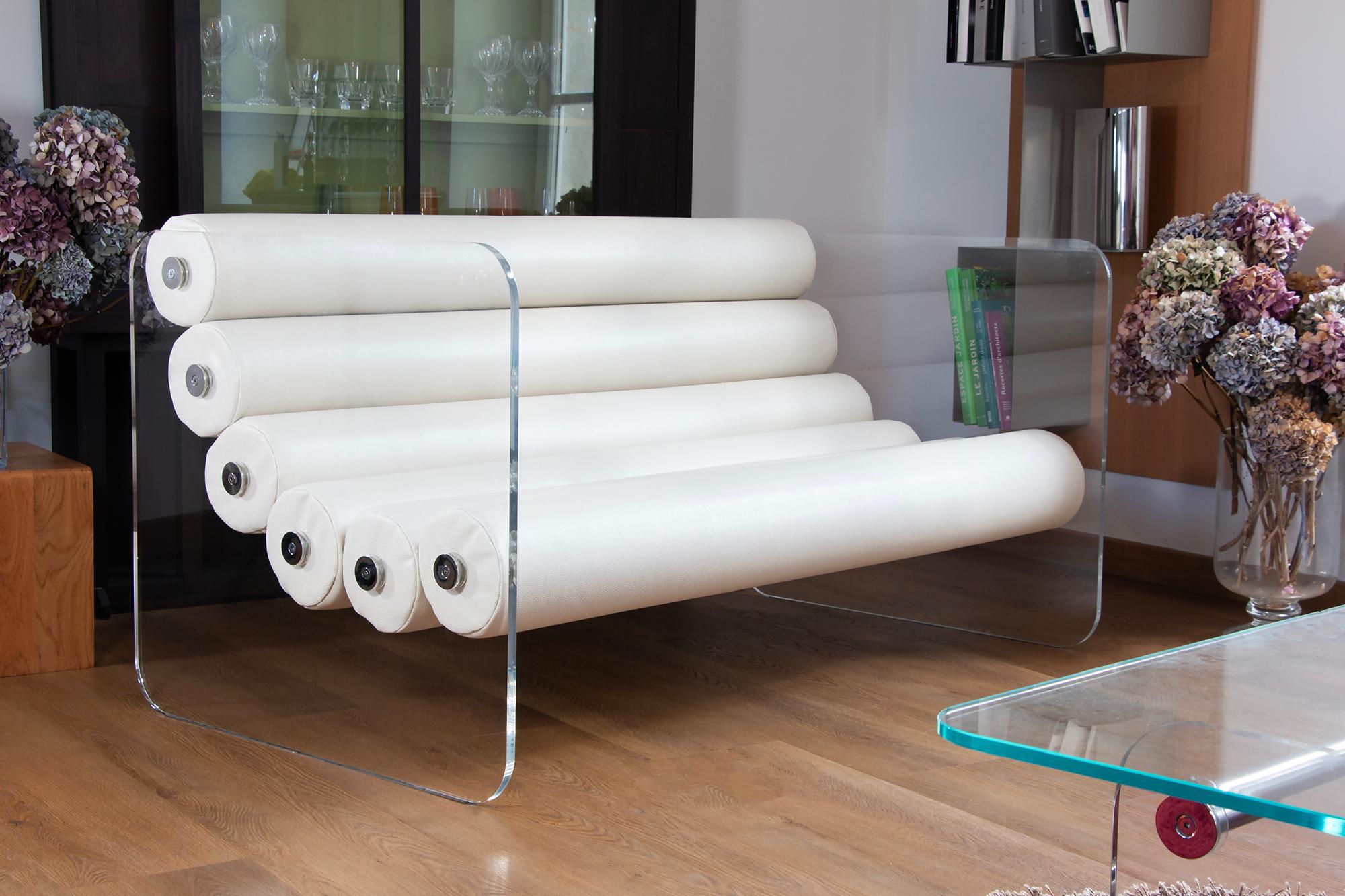 Contemporary MW02 sofa in Bauhaus style With altuglass panels designed by Olivier Santini. For Sale