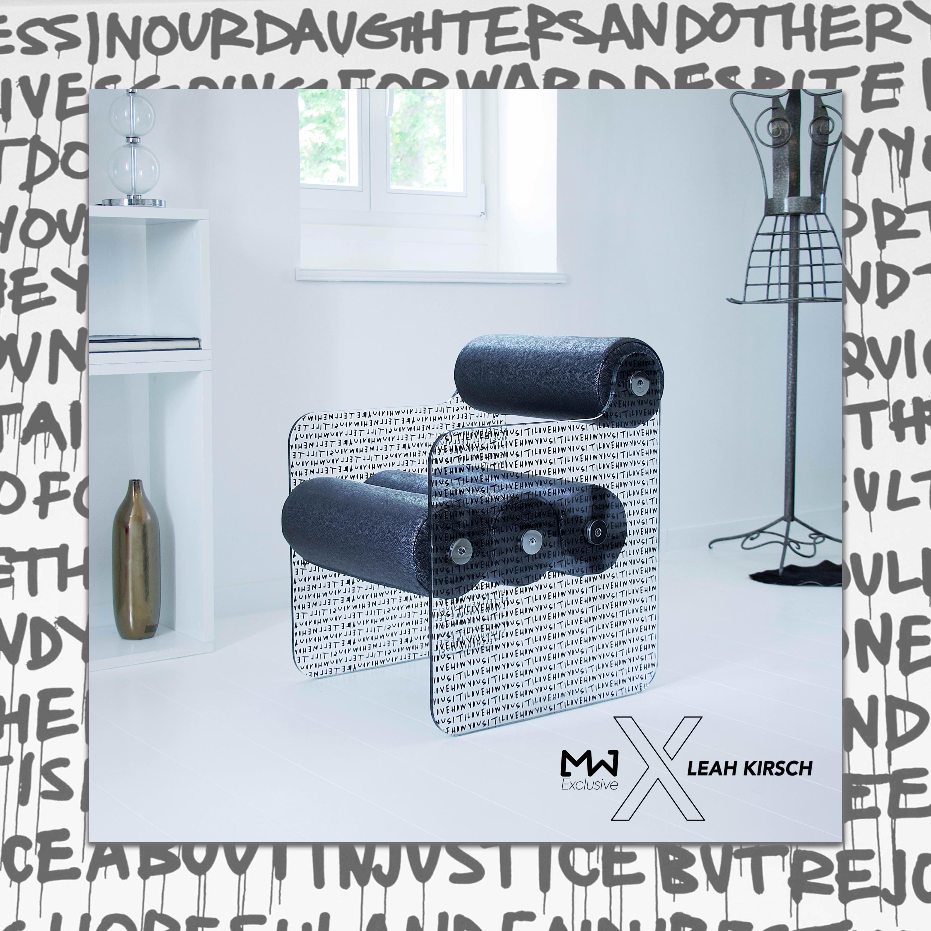 J'ADORE - Une fusion unique d'art et de design  

Conçue par Olivier Santini en Collaboration avec l'artiste américaine Leah Kirsch, la chaise J'ADORE transcende la frontière entre le mobilier et l'expression artistique. Produite en édition limitée