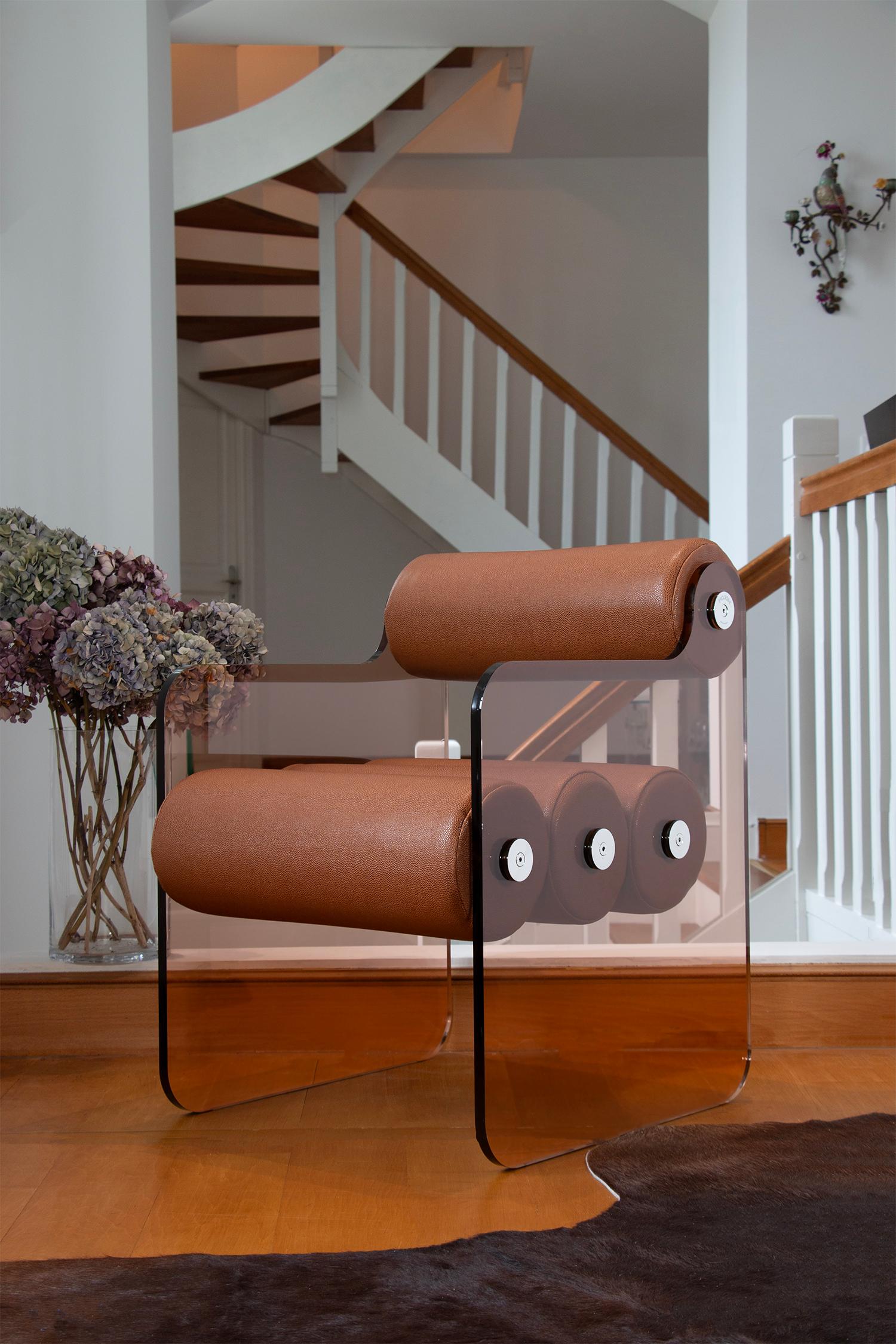 XXI secolo e contemporaneo Sedia moderna MW04 con pannelli trasparenti in bronzo, di MW DESIGNER FURNITURE in vendita