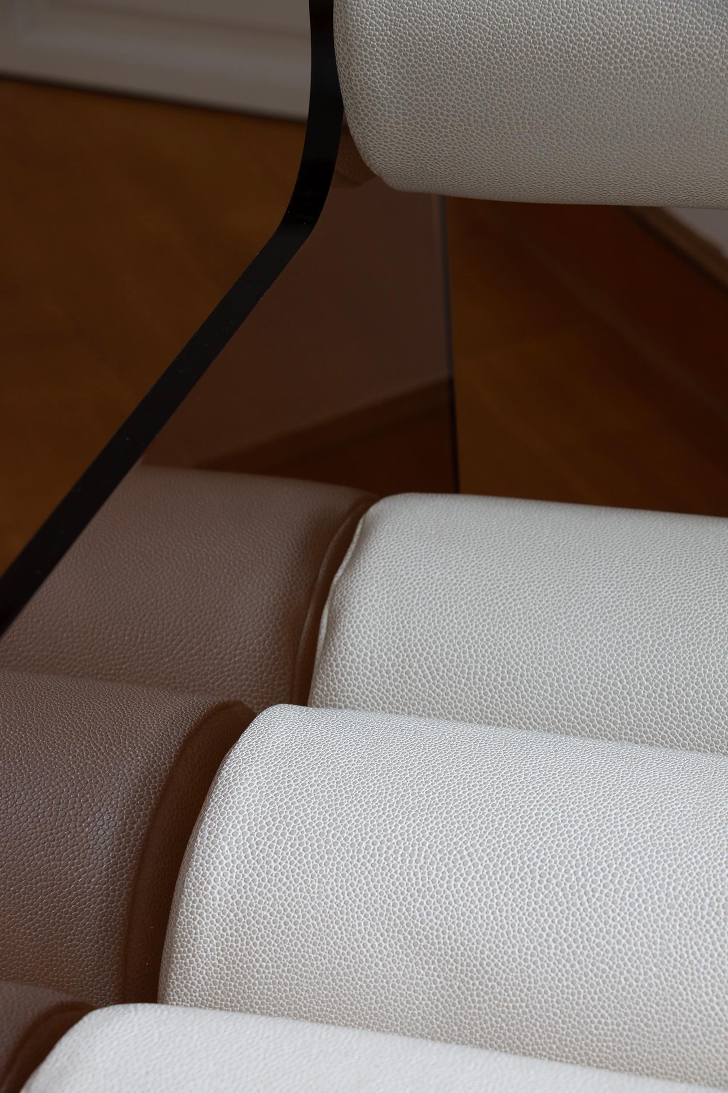 Acciaio inossidabile Sedia moderna MW04 con pannelli trasparenti in bronzo, di MW DESIGNER FURNITURE in vendita