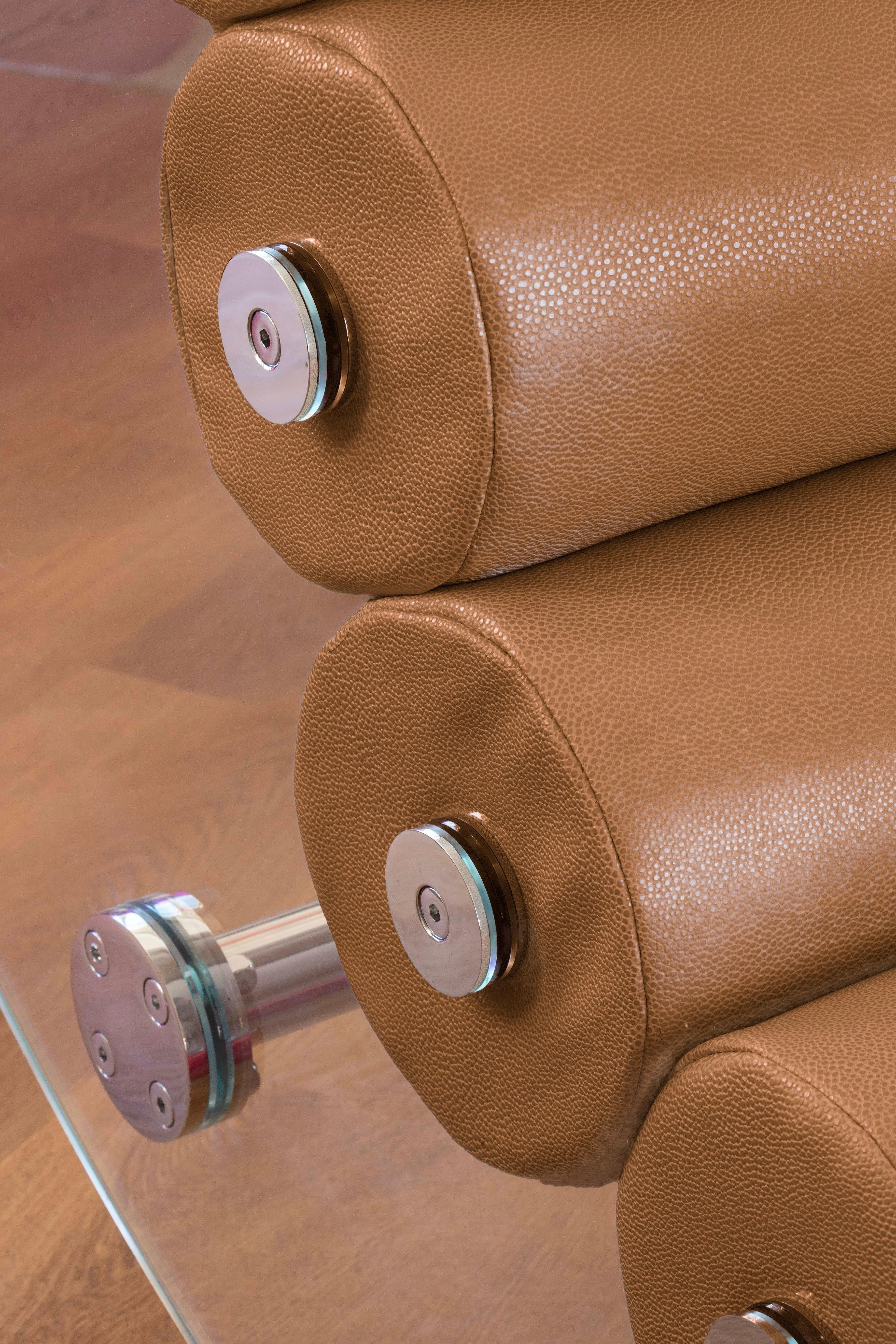 Français Fauteuil MW05 de style moderne pour une utilisation extérieure avec des panneaux transparents. en vente