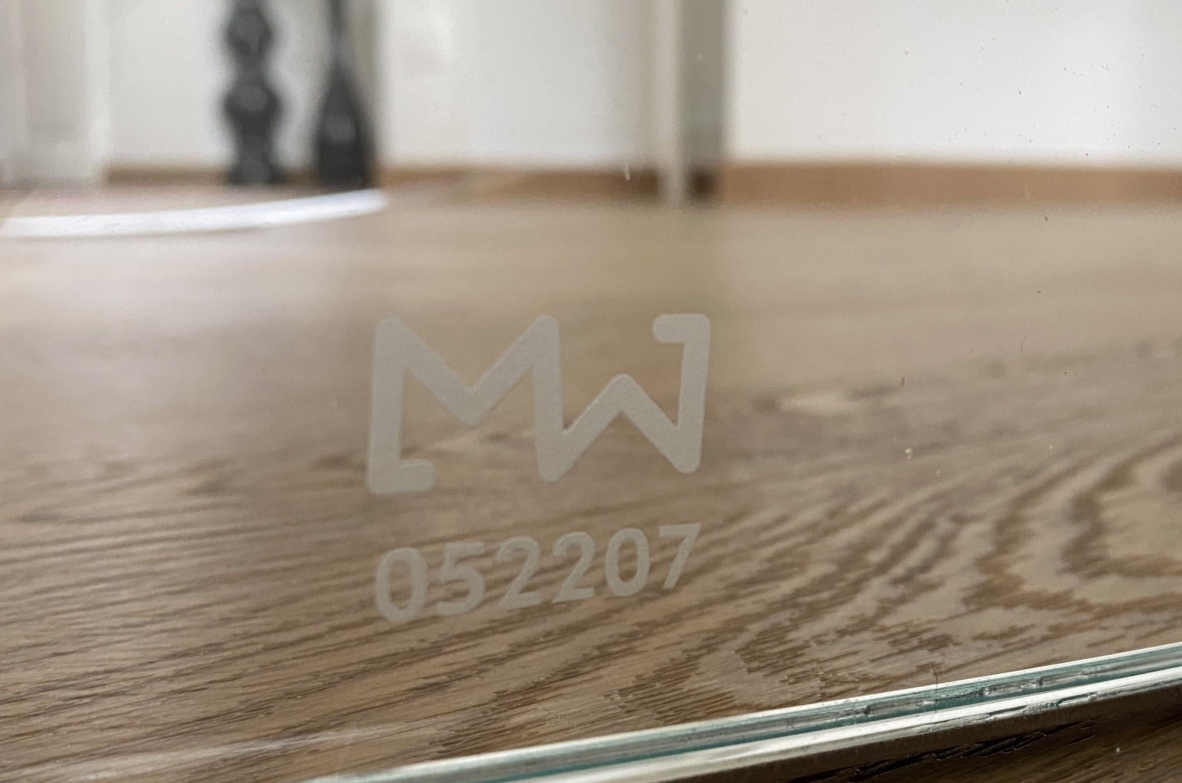 Acier inoxydable Fauteuil MW05 de style moderne pour une utilisation extérieure avec des panneaux transparents. en vente
