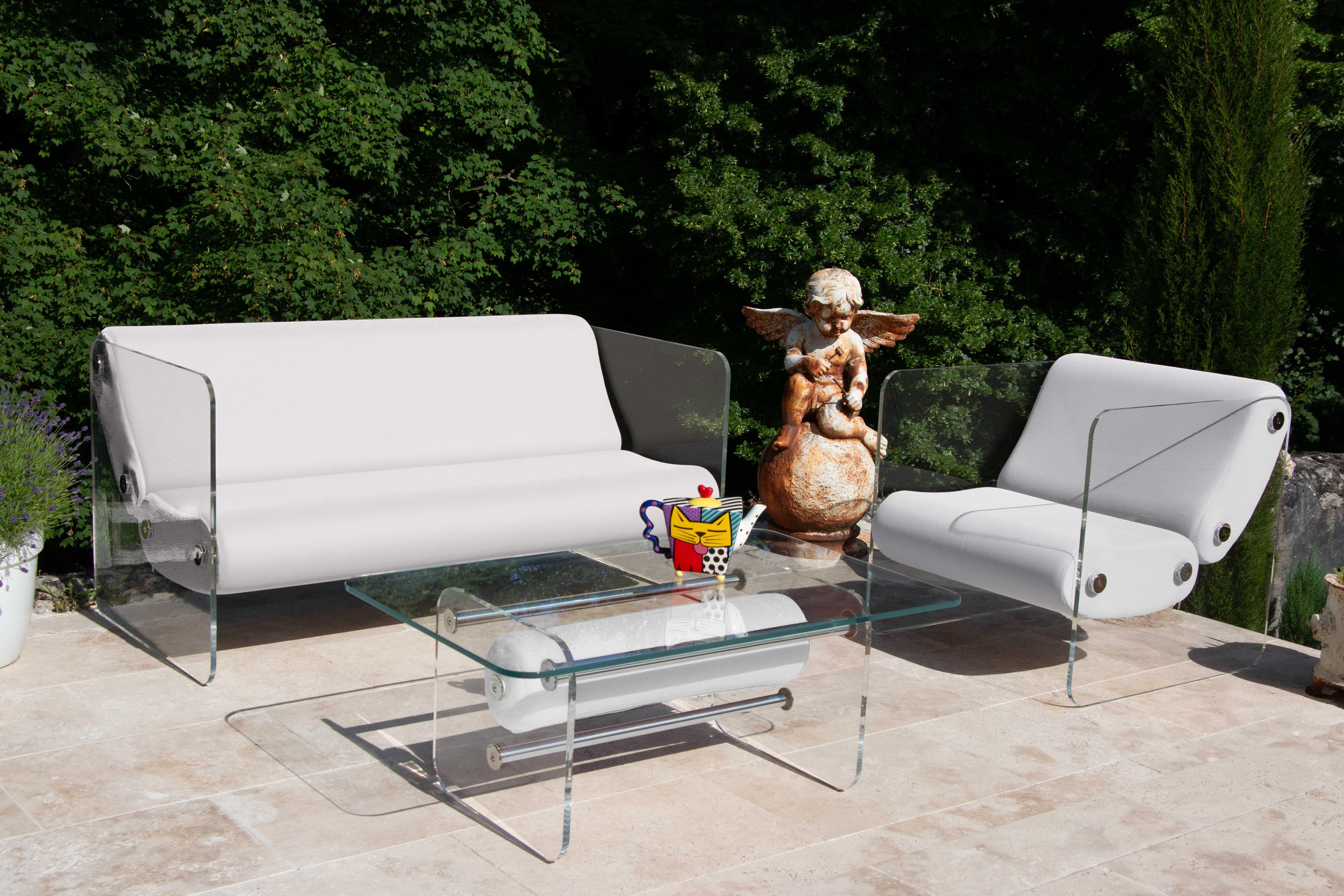 French Mw08 design white armchair, handmade in France by designer Olivier Santini For Sale