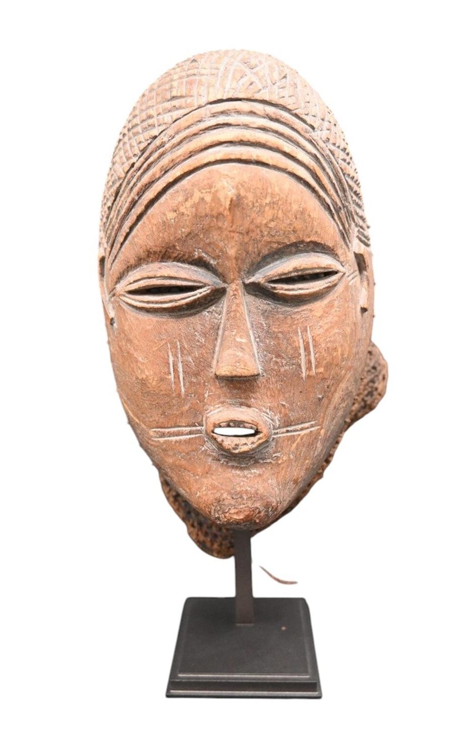 Tribal Mwana Pwo Mask From The Chokwe / Tshokwe Tribe, Dr Congo For Sale