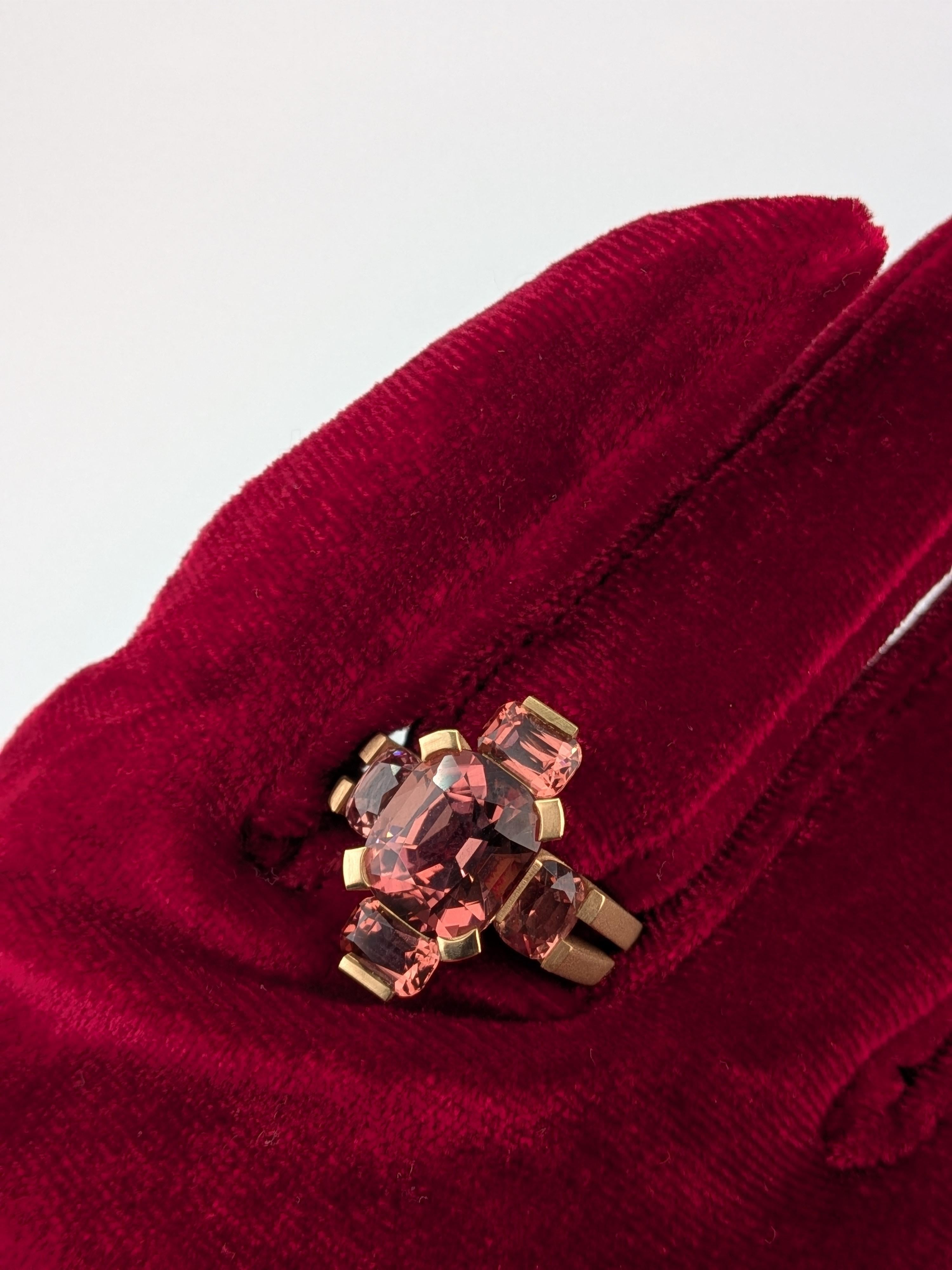 Anello MXHM in oro rosa 18k 750 con tormalina color pesca e granati Malaya in vendita 8