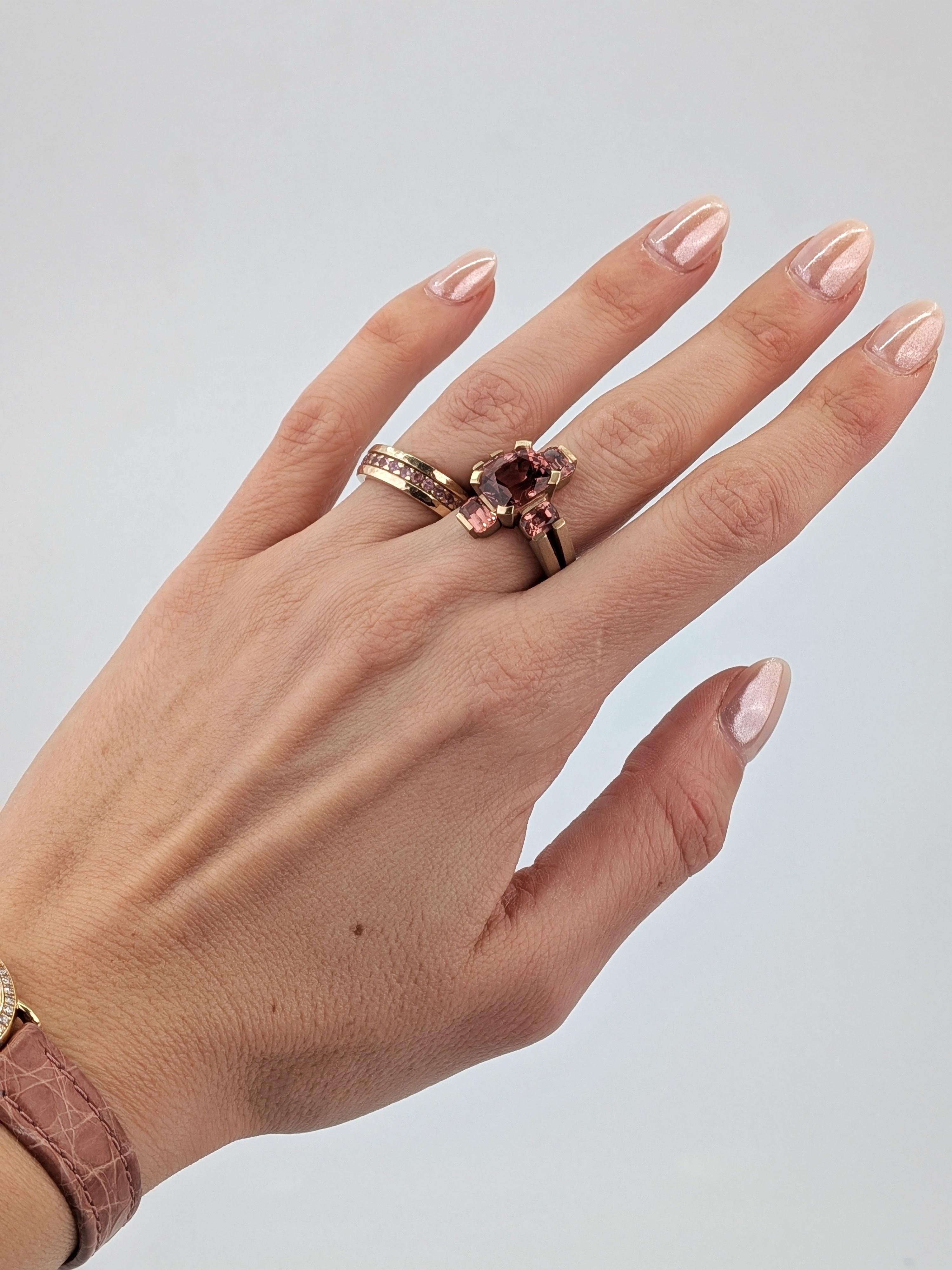 Anello MXHM in oro rosa 18k 750 con tormalina color pesca e granati Malaya in vendita 11