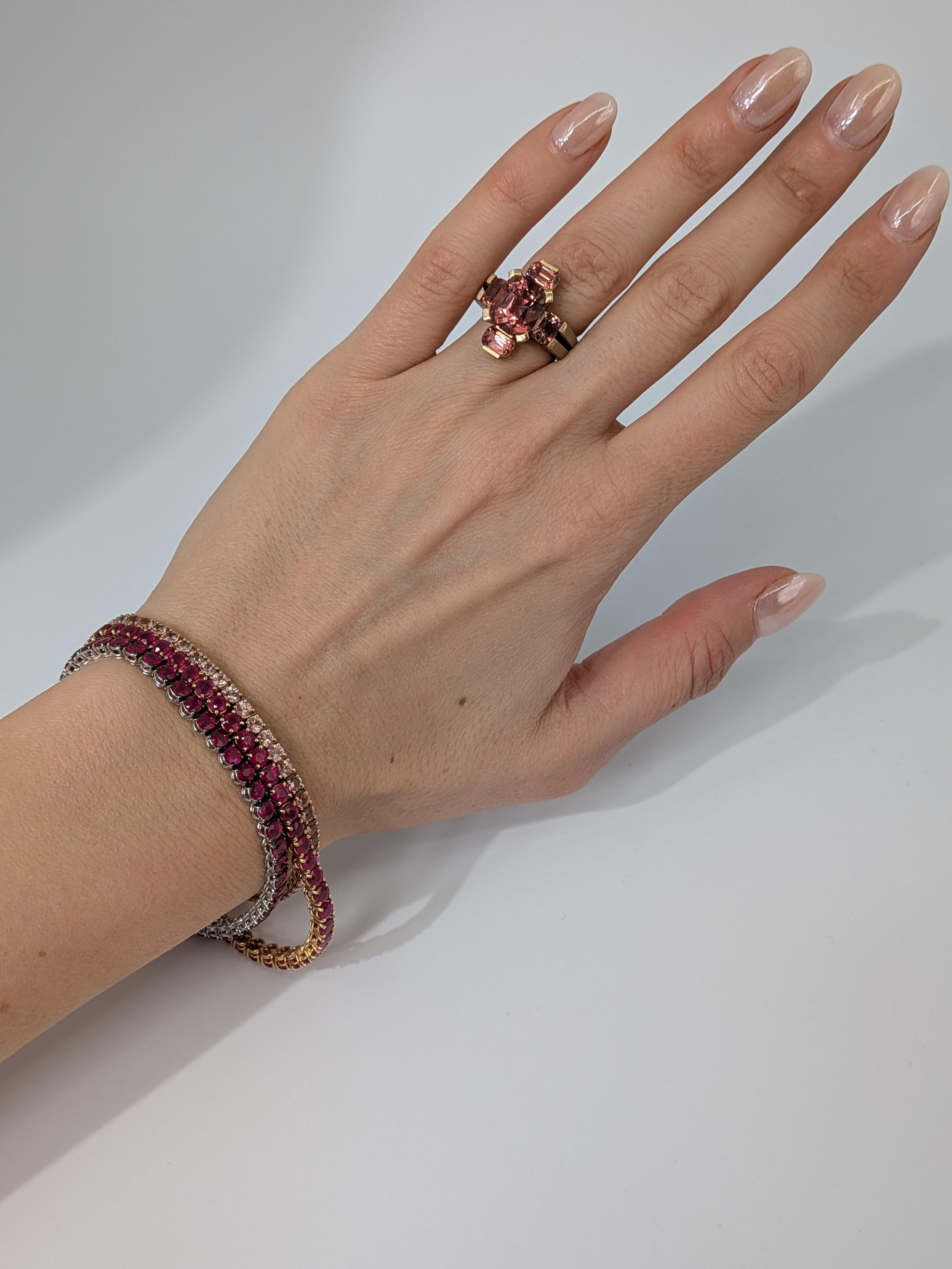 da uomo o donna Anello MXHM in oro rosa 18k 750 con tormalina color pesca e granati Malaya in vendita