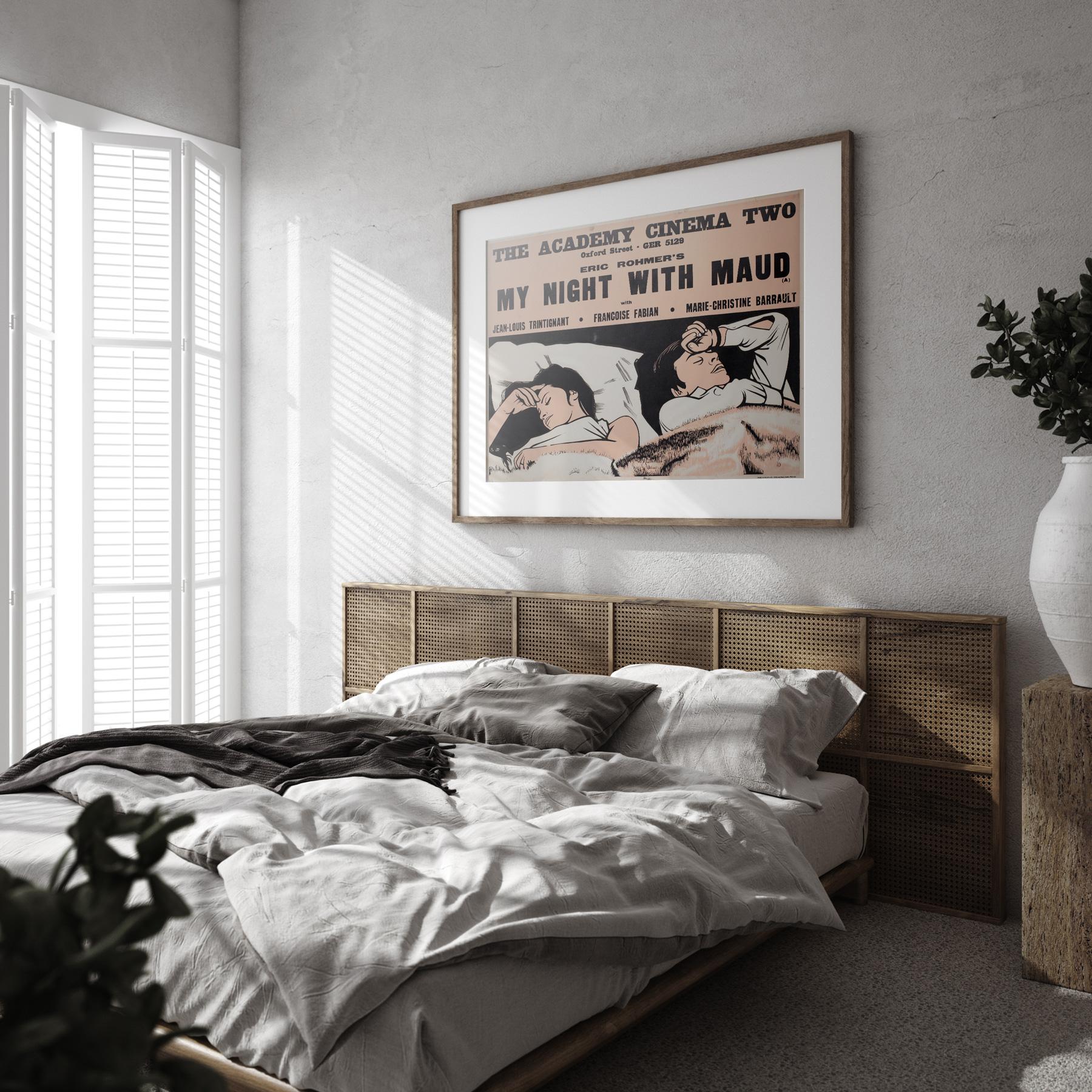 L'affiche originale du film Ma nuit chez Maud d'Éric Rohmer, conçue par Peter Strausfeld pour Academy Cinema. L'une de nos préférées parmi toutes les créations de Strausfeld.

Strausfeld, né à Cologne, est arrivé en Angleterre en 1938. Alors qu'il