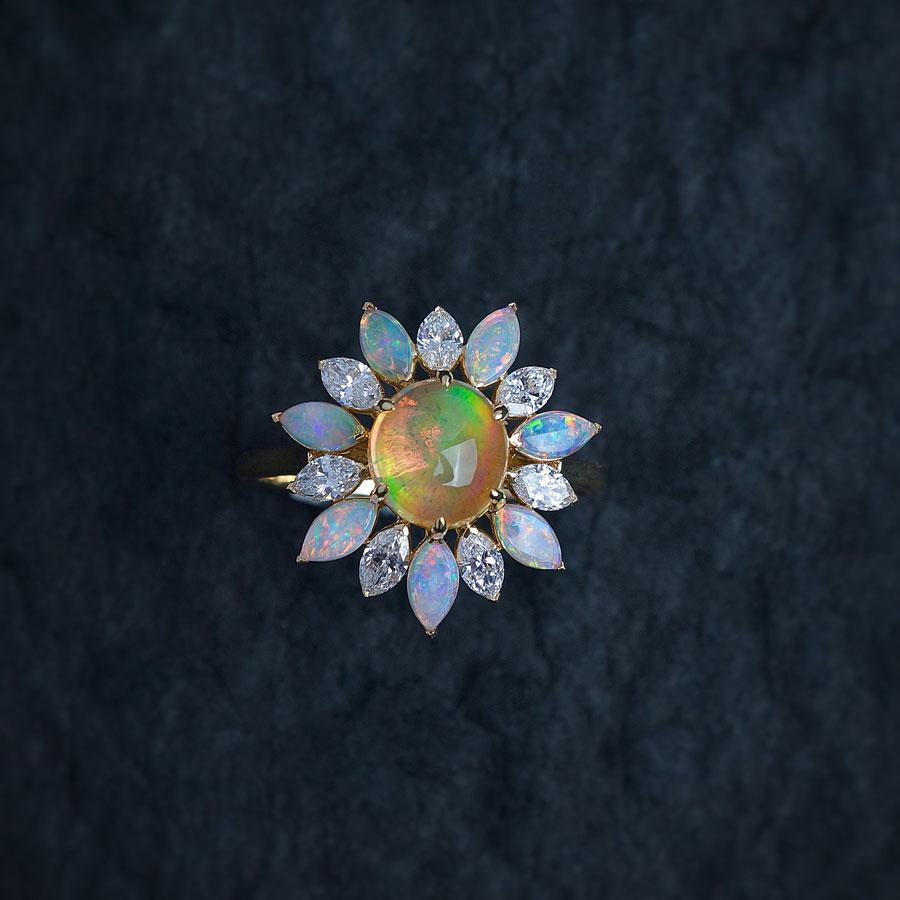 My Shining Star - Bague de fiançailles en or 18 carats avec opale de feu de 1,69 carat et diamants taille marquise en vente 4