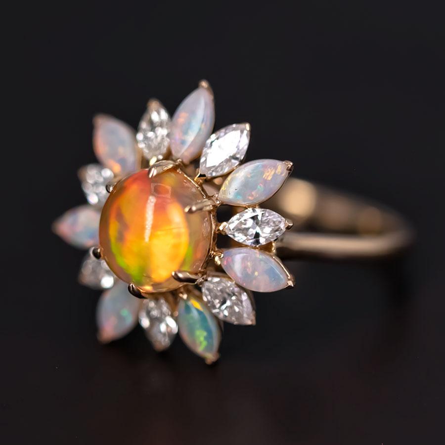 My Shining Star - Bague de fiançailles en or 18 carats avec opale de feu de 1,69 carat et diamants taille marquise en vente 2