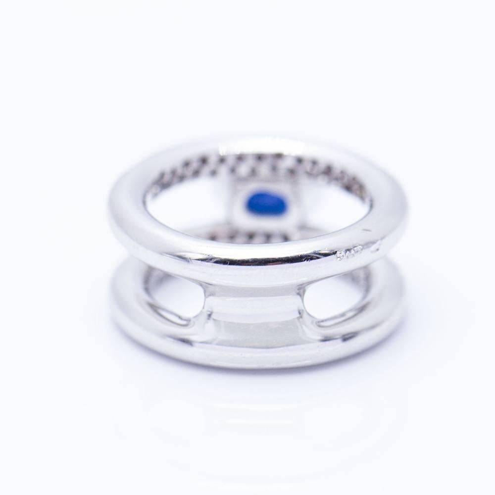 Women's MYANMAR Diamond and Sapphire ring. For Sale