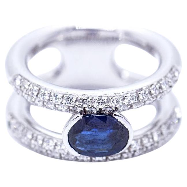 MYANMAR Diamond and Sapphire ring. For Sale