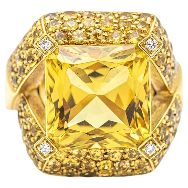 MYANMAR Ring aus Gelbgold und Saphiren. im Angebot