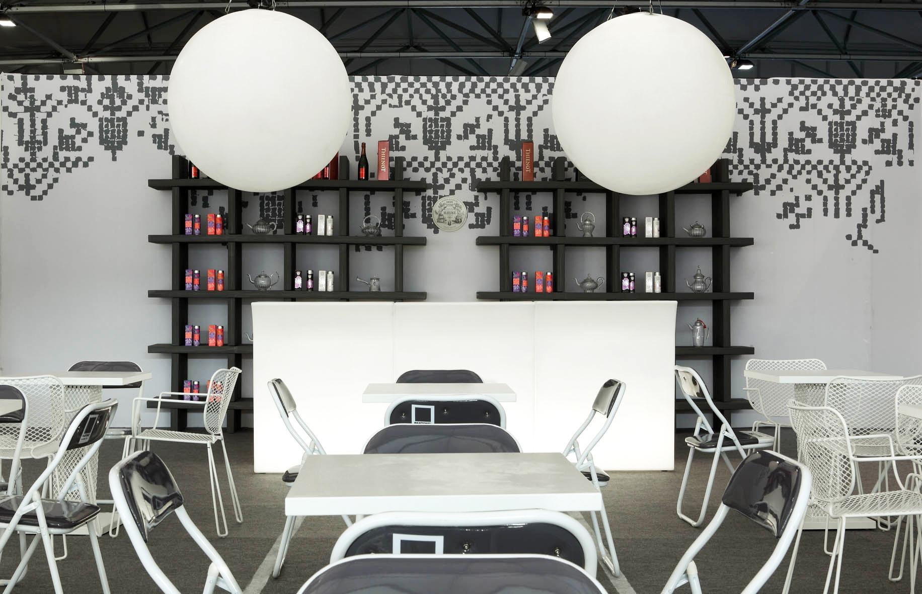MyBook 3x3 Pumpkin Orange Bookcase by Giò Colonna Romano In New Condition For Sale In Geneve, CH