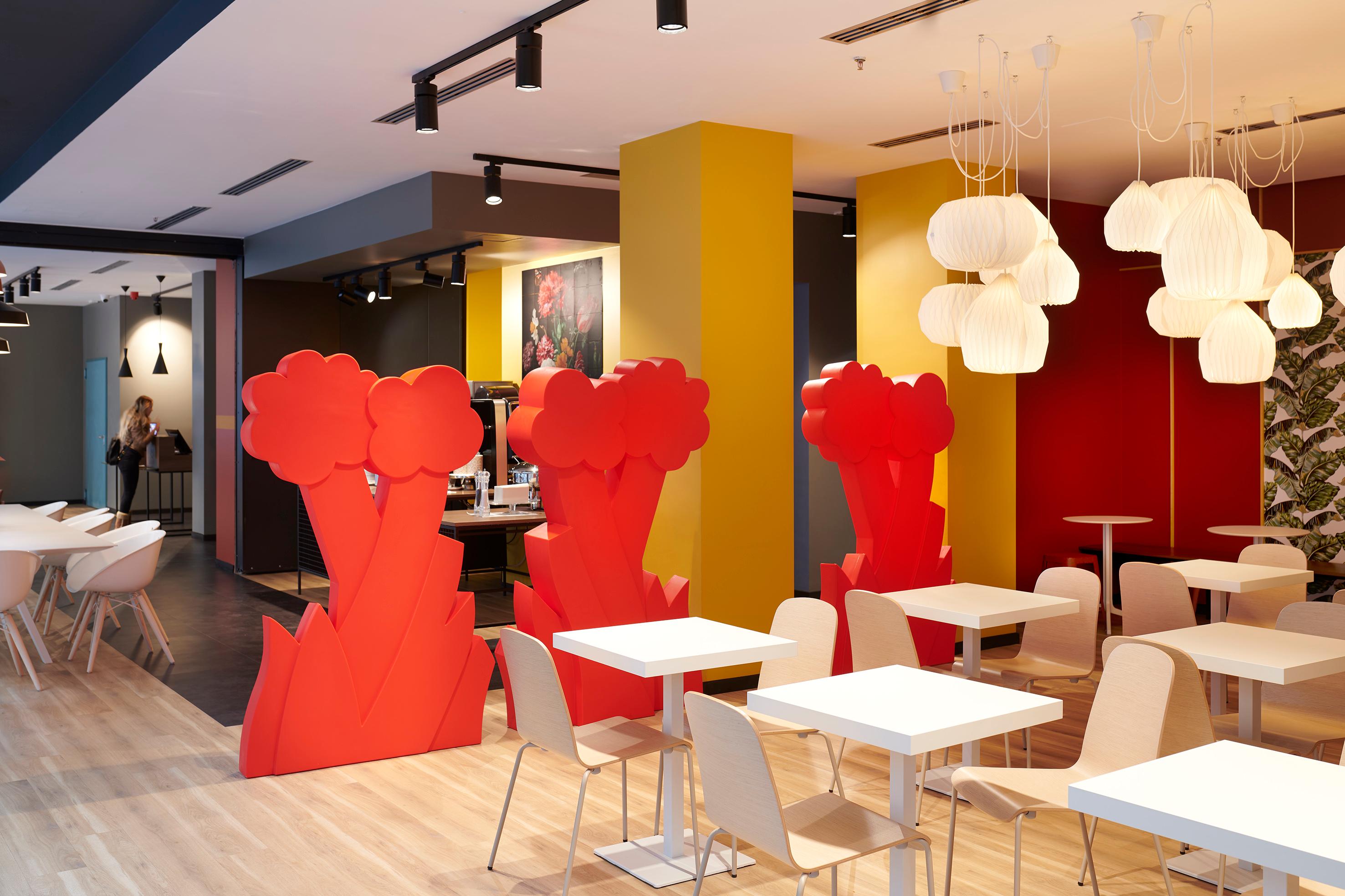 Postmoderno Divisorio MyFlower rosso fuoco di Flavio Lucchini in vendita