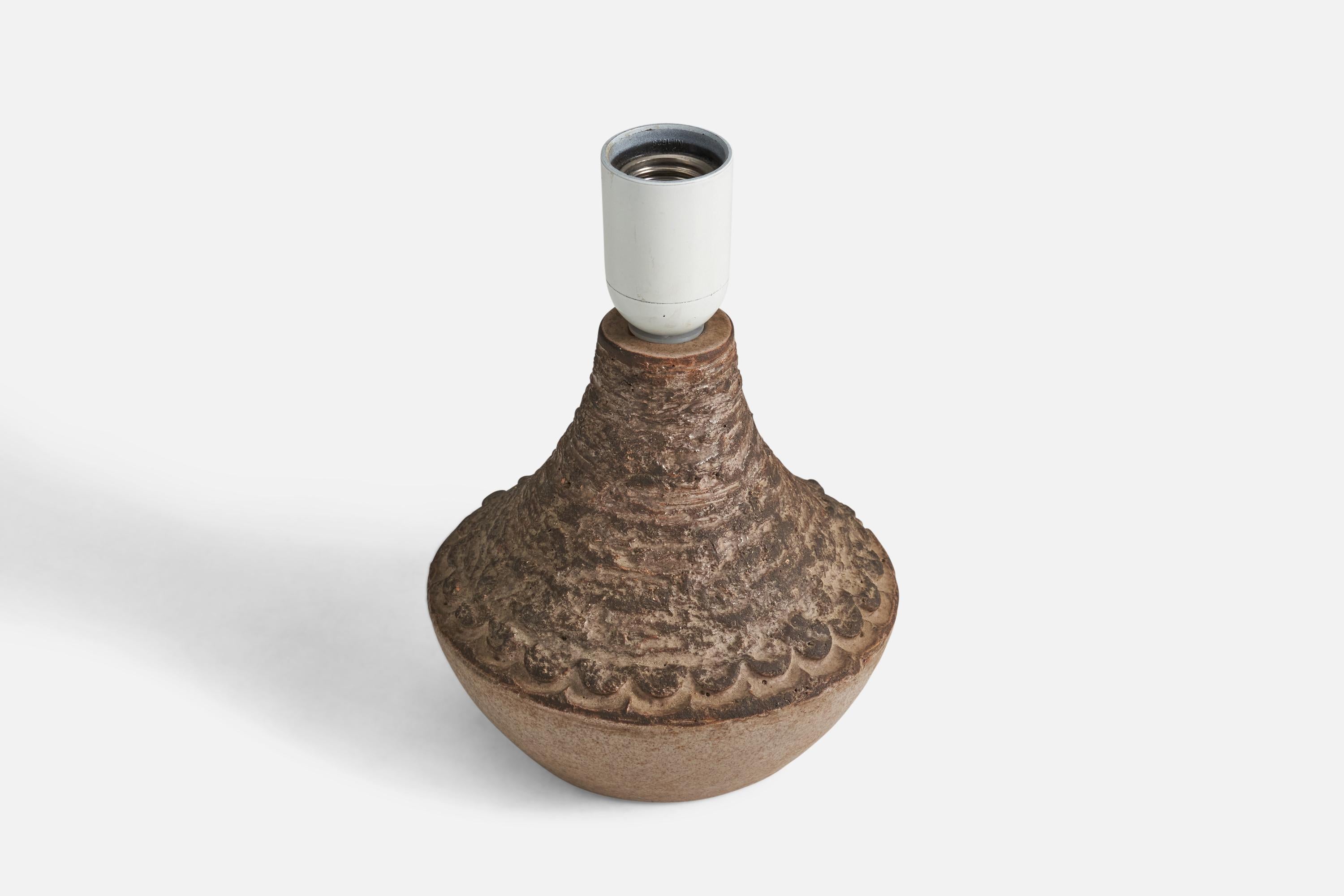 Swedish Mykyrka Keramik, Table Lamp, Stoneware, Sweden, 1960s For Sale