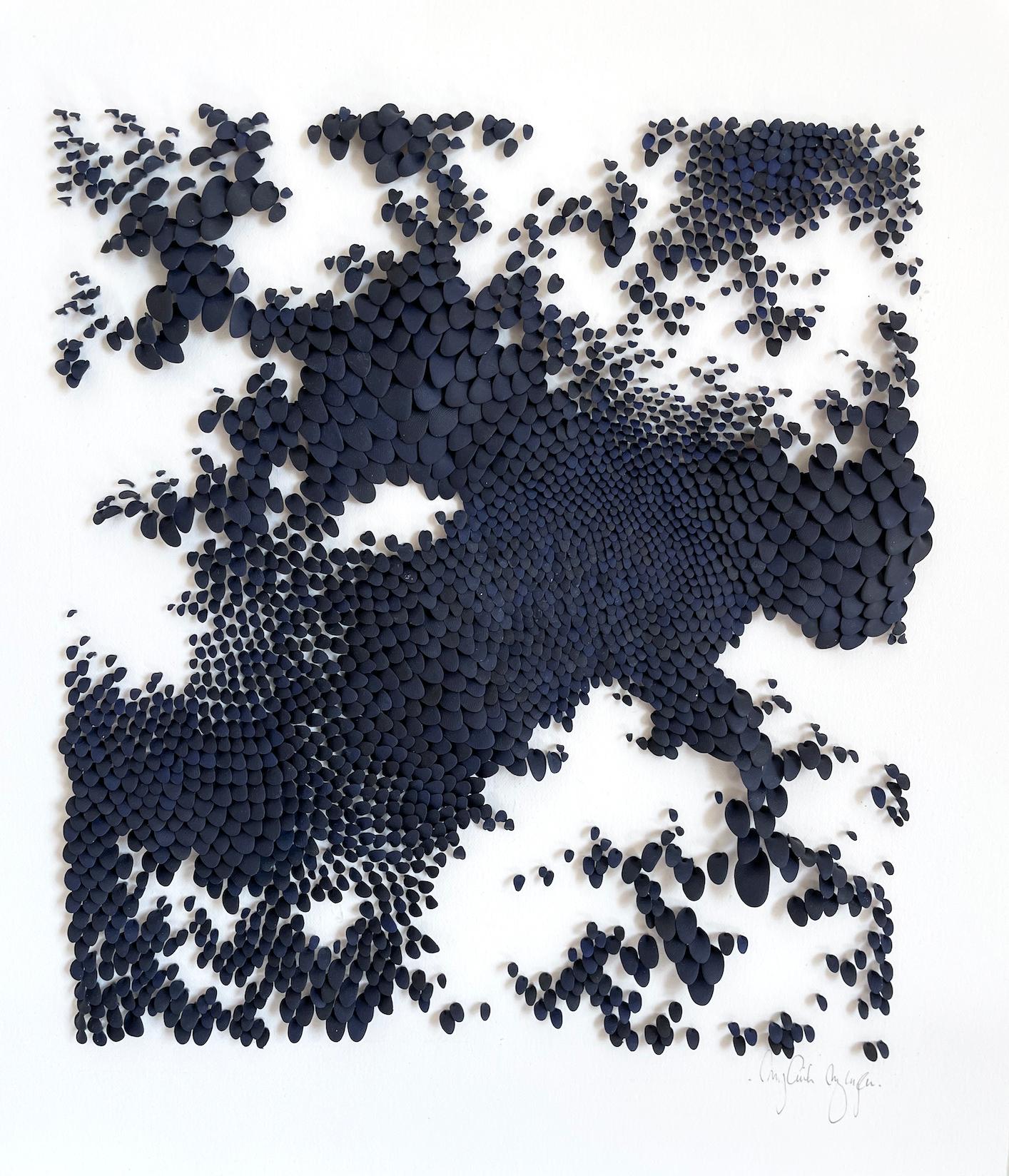 Autumn Night Blue - abstrakte, von der Nature inspirierte Minimal-Collage aus Ton auf Papier