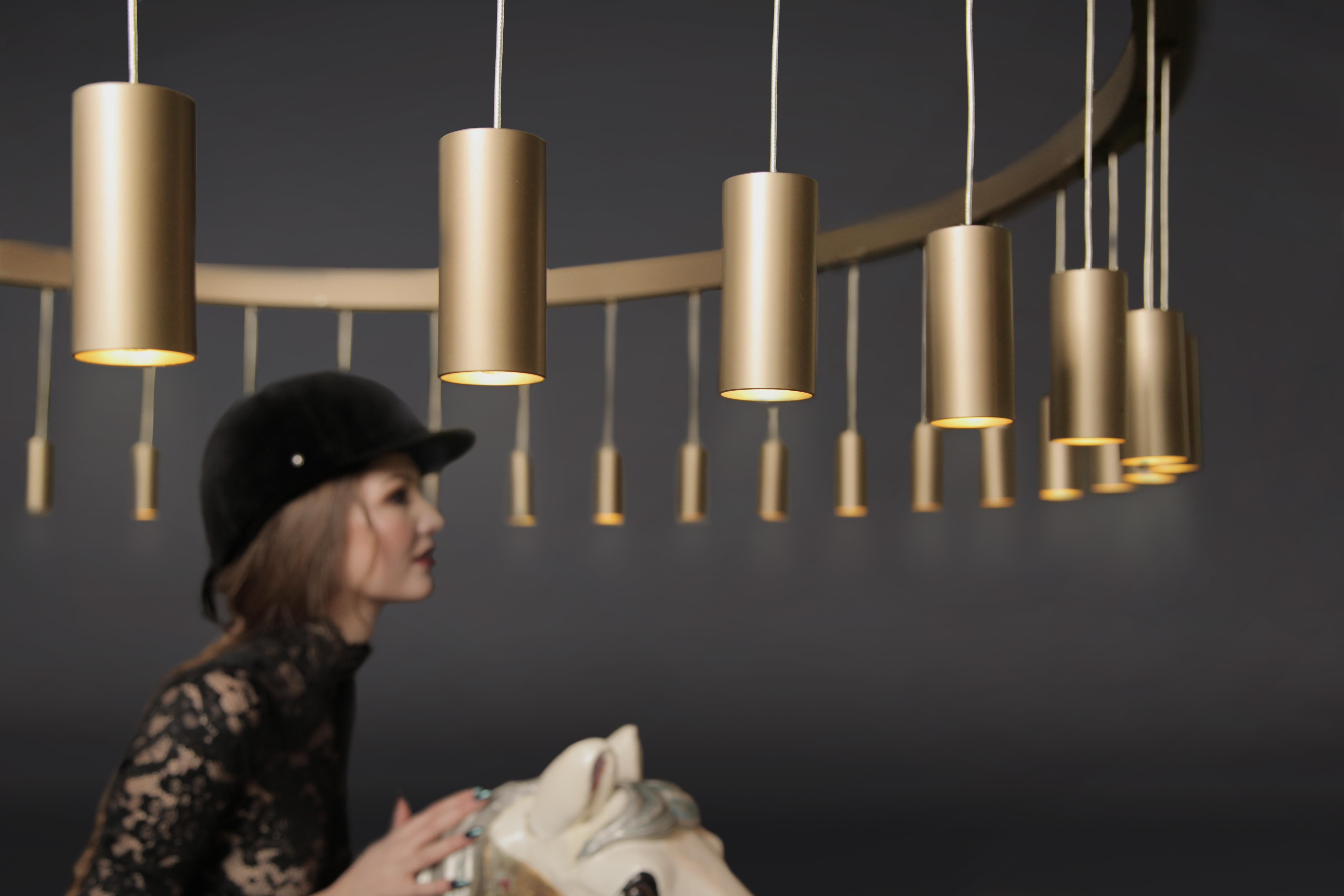 Myllennia 150 Redonda Aluminio Champán Lámpara Colgante Contemporánea by JSPR en Nuevo estado para la venta en Geneve, CH