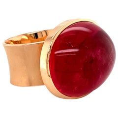 Georg Spreng - My Medallion Ring 18 Karat Rosé Gold Oval Red Rubelite Cabochon