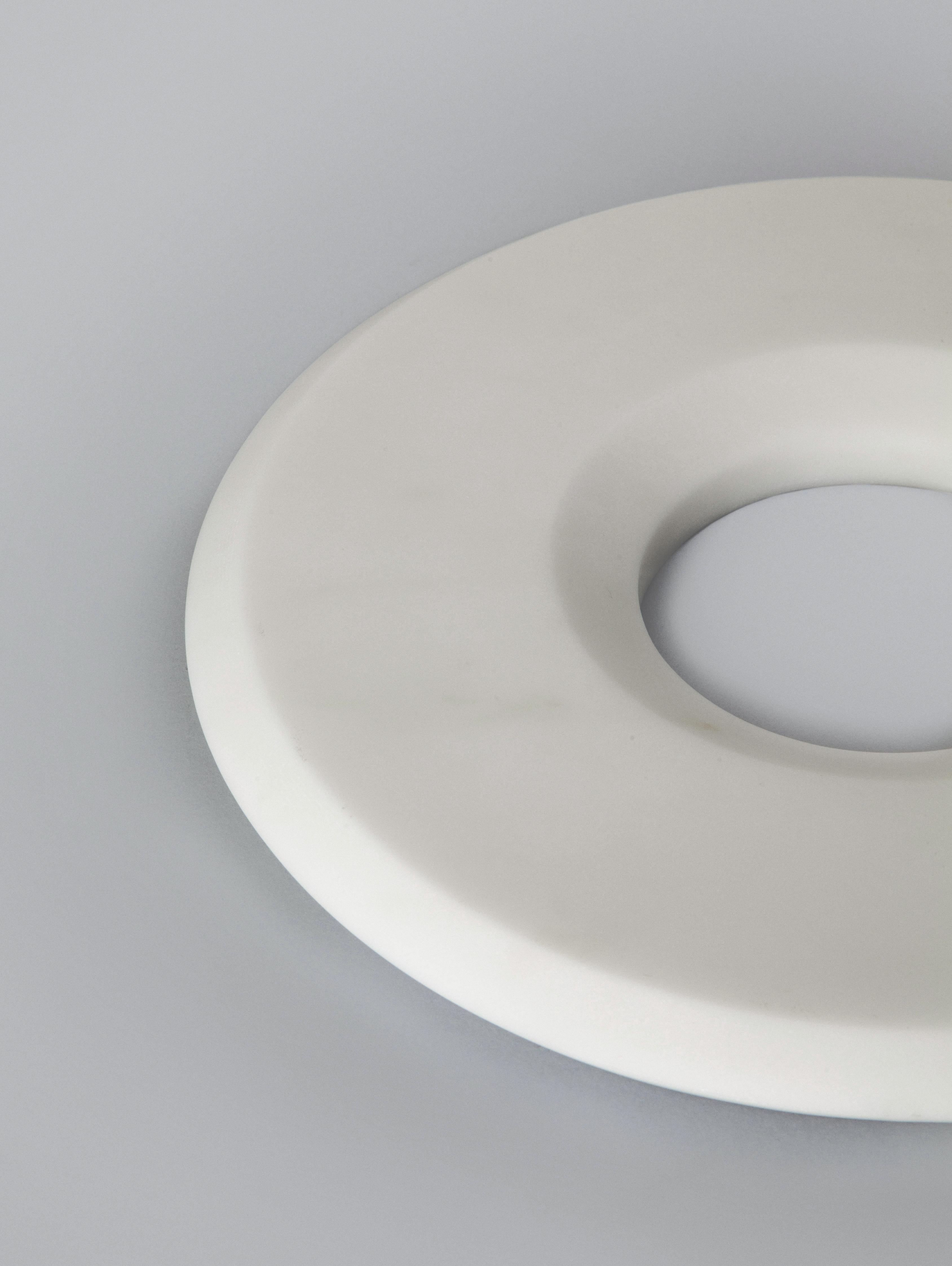 Modern Myron Trivet, White by Ivan Colominas