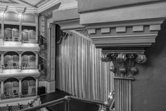 ""First Balcony - Singer Opera House"" - architektonische Fotografie - Ezra Stoller