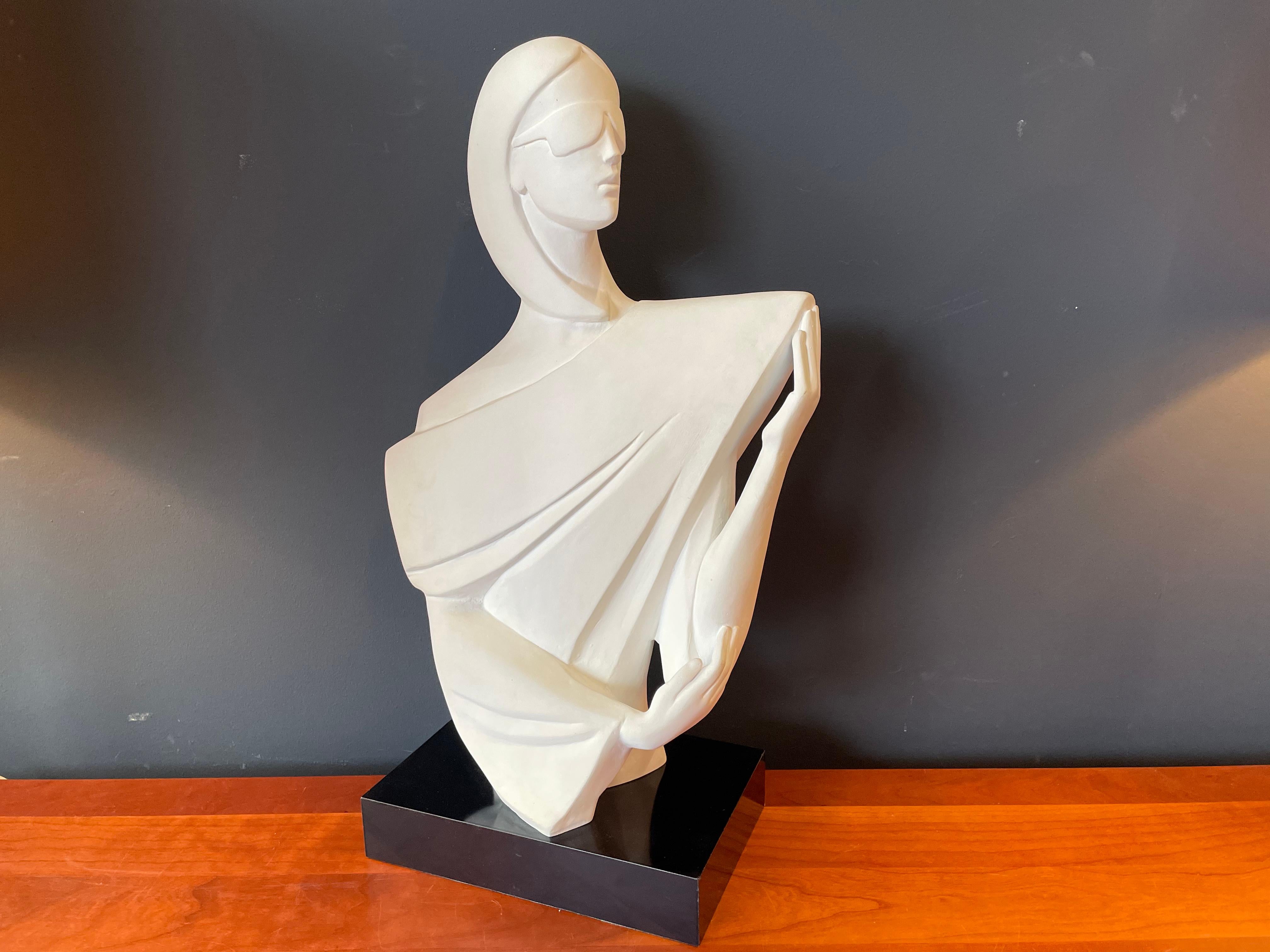 “Mysterious I & II” white sculptures by David Fischer for Austin Prod, 1980s  In Good Condition In Hamburg, DE