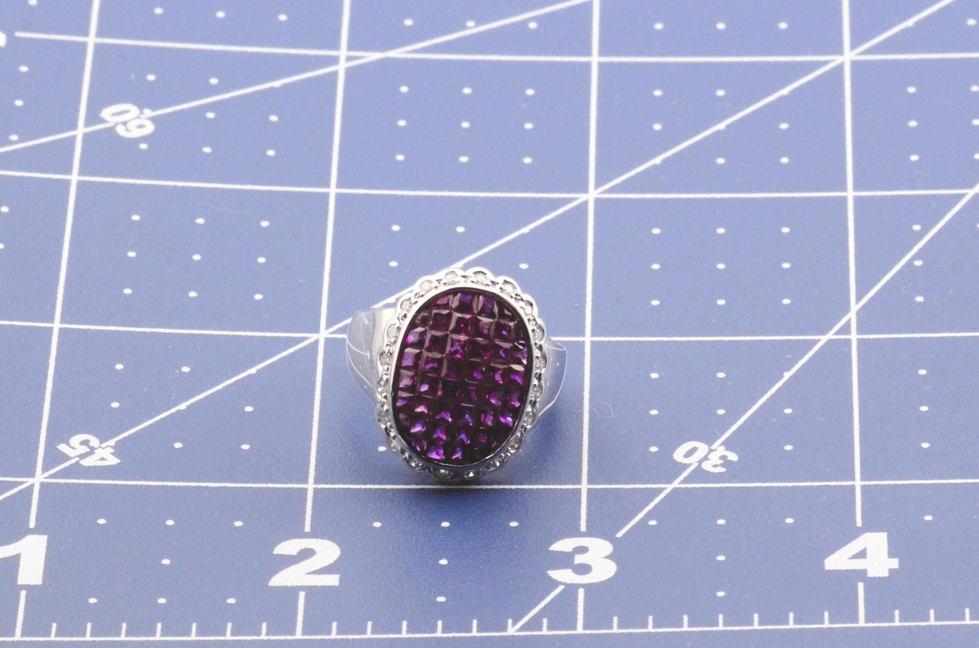 Ring aus 18 Karat Weißgold mit Rubin und Diamant in Mystery-Fassung, Größe 6 im Angebot 4