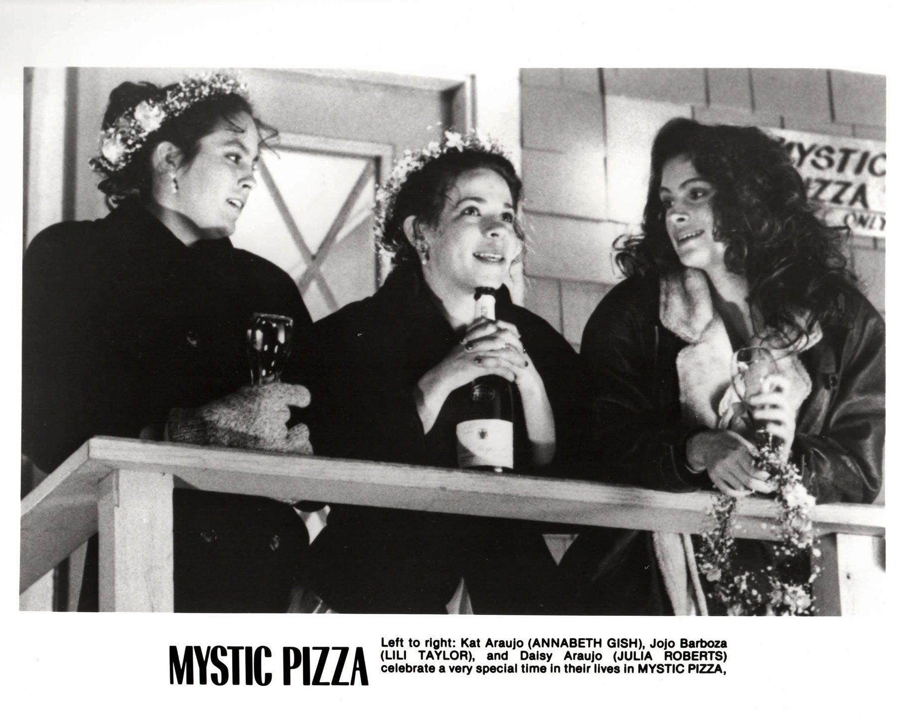 Papier Mystic Pizza 1988 Publicity Film Movie Press Still Framed en vente