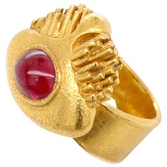 Mystical Gold and Natural Ruby Ring, Skoluda
