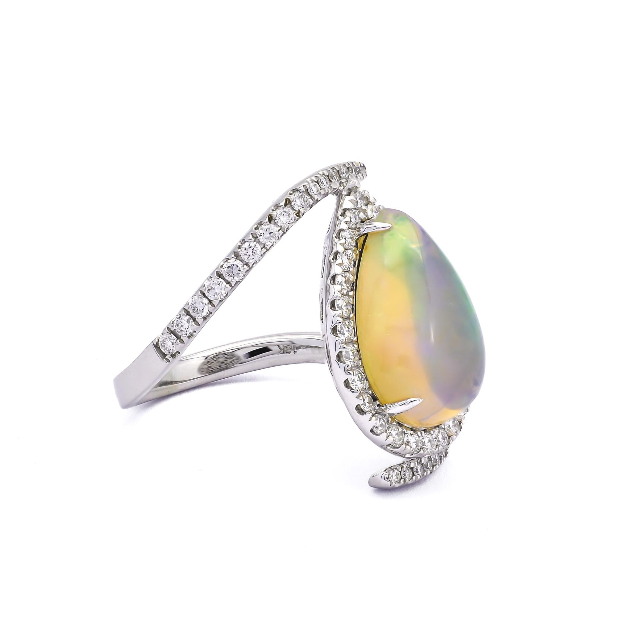 Ring aus Weißgold mit natürlichem Diamant 0,72CT natürlichem Opal 3,74CT 18KT  (Brillantschliff) im Angebot