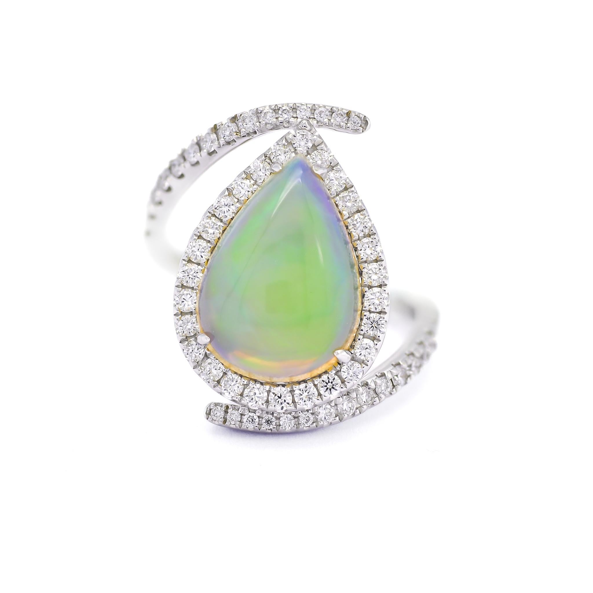 Natural Diamond 0.72CT Natural Opal 3.74CT 18KT White Gold Ring  In New Condition For Sale In Antwerpen, BE