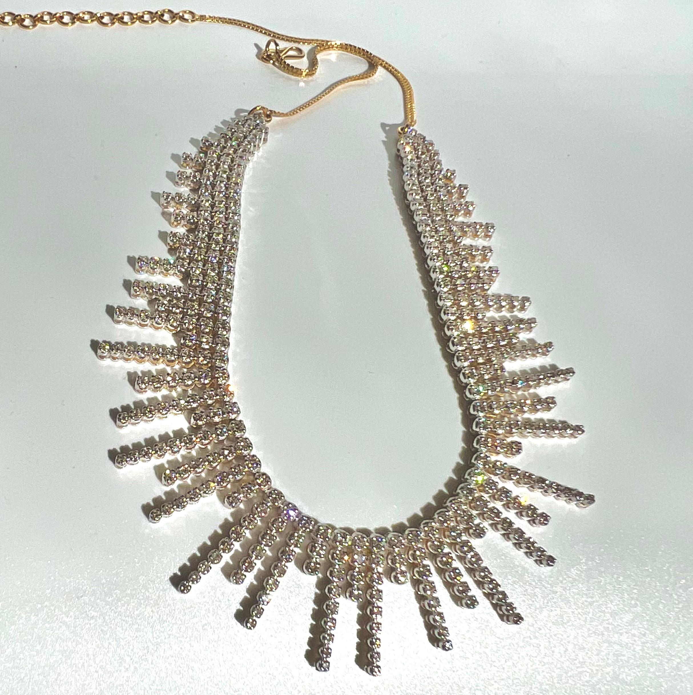 This Mystique Versatile Diamond Necklace is timeless and one of a kind with its luxurious design handcrafted in 18k yellow gold with brilliant diamonds set in prong setting.

6.03 TCW diamonds
18