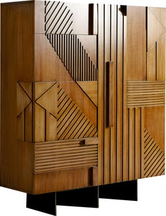 Mytho-Holzschrank von Lola Glamour