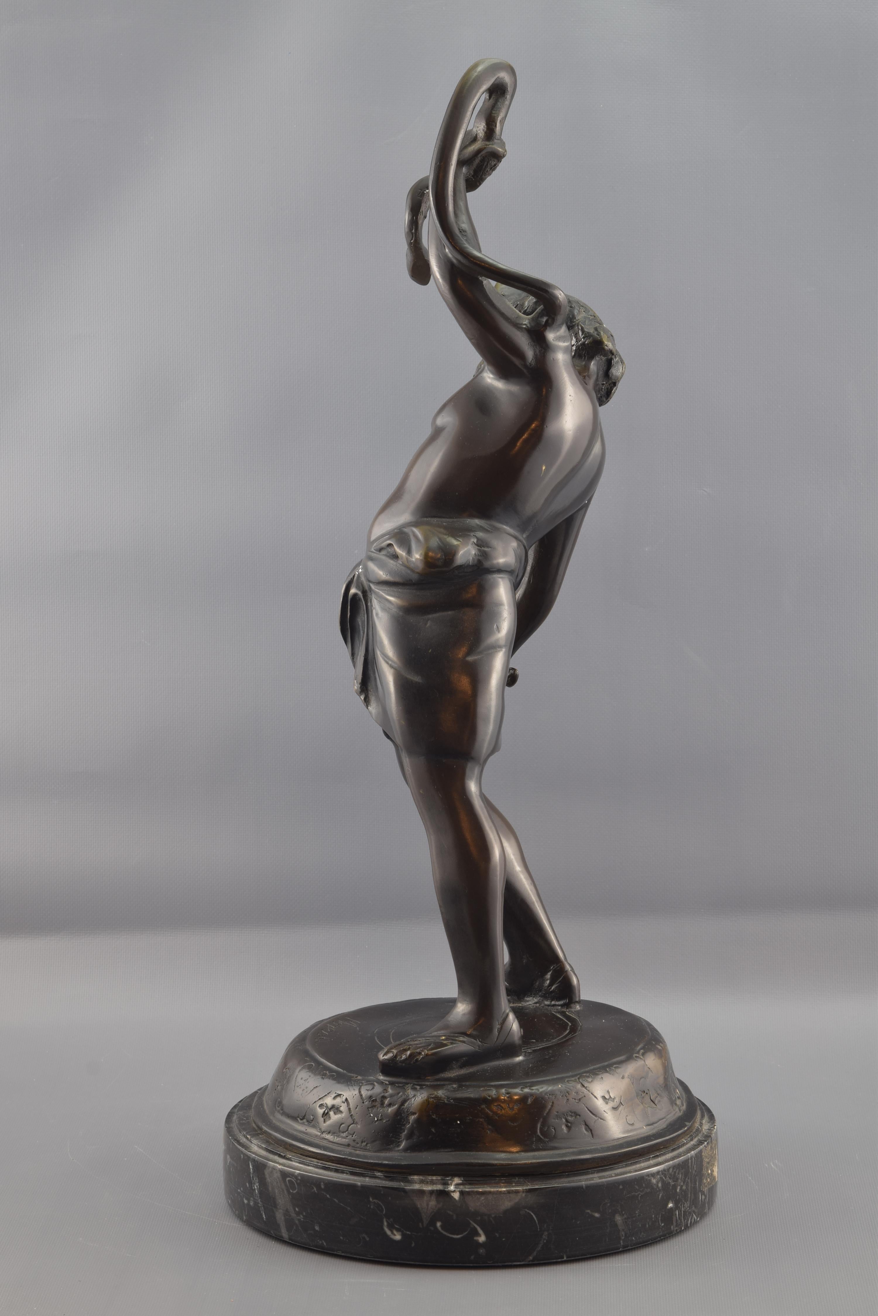 Mythologische Figur einer Bronzefigur (Neoklassisch) im Angebot